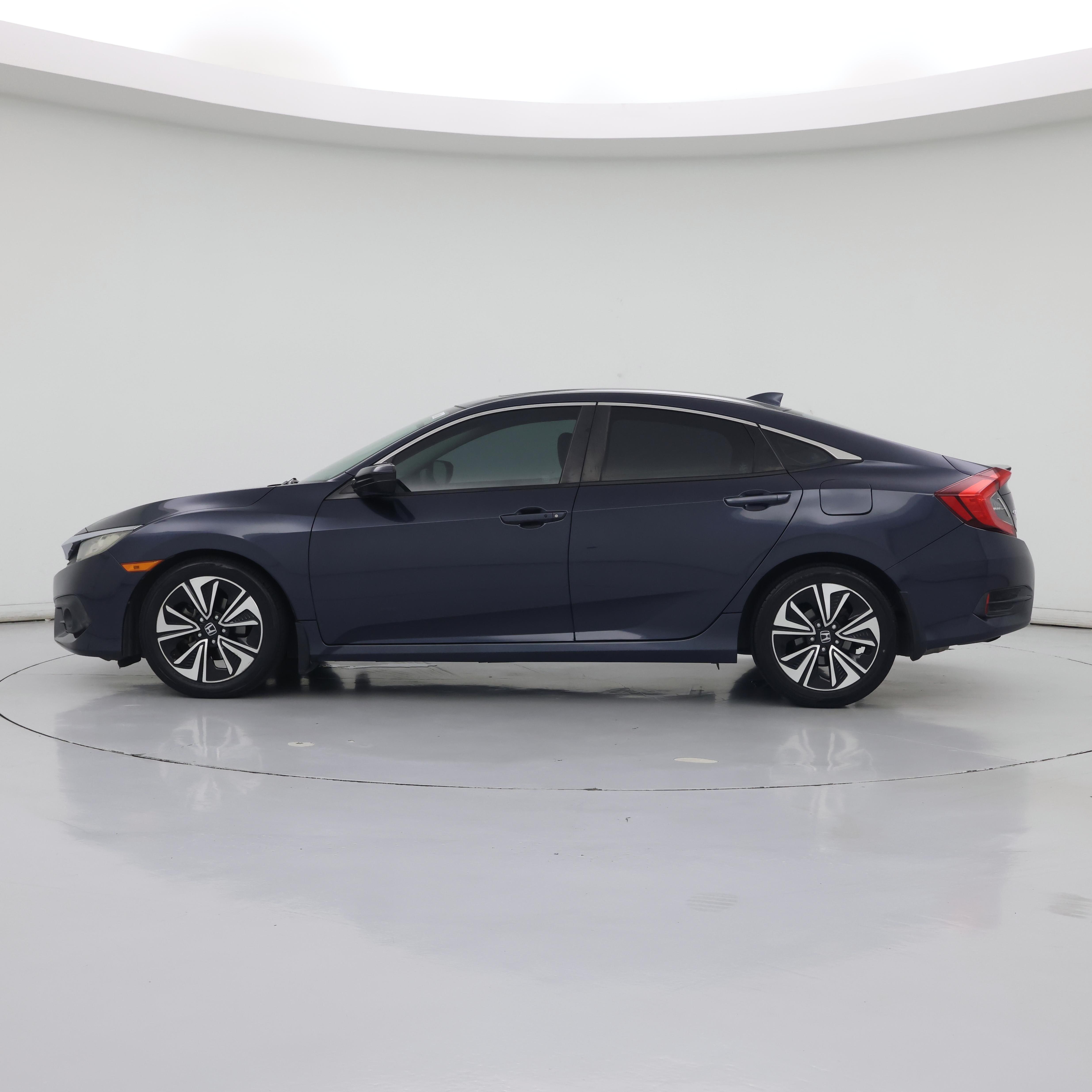 Thumbnail: 2016 Honda Civic - 3