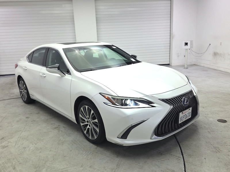 2021 Lexus ES 300h Luxury