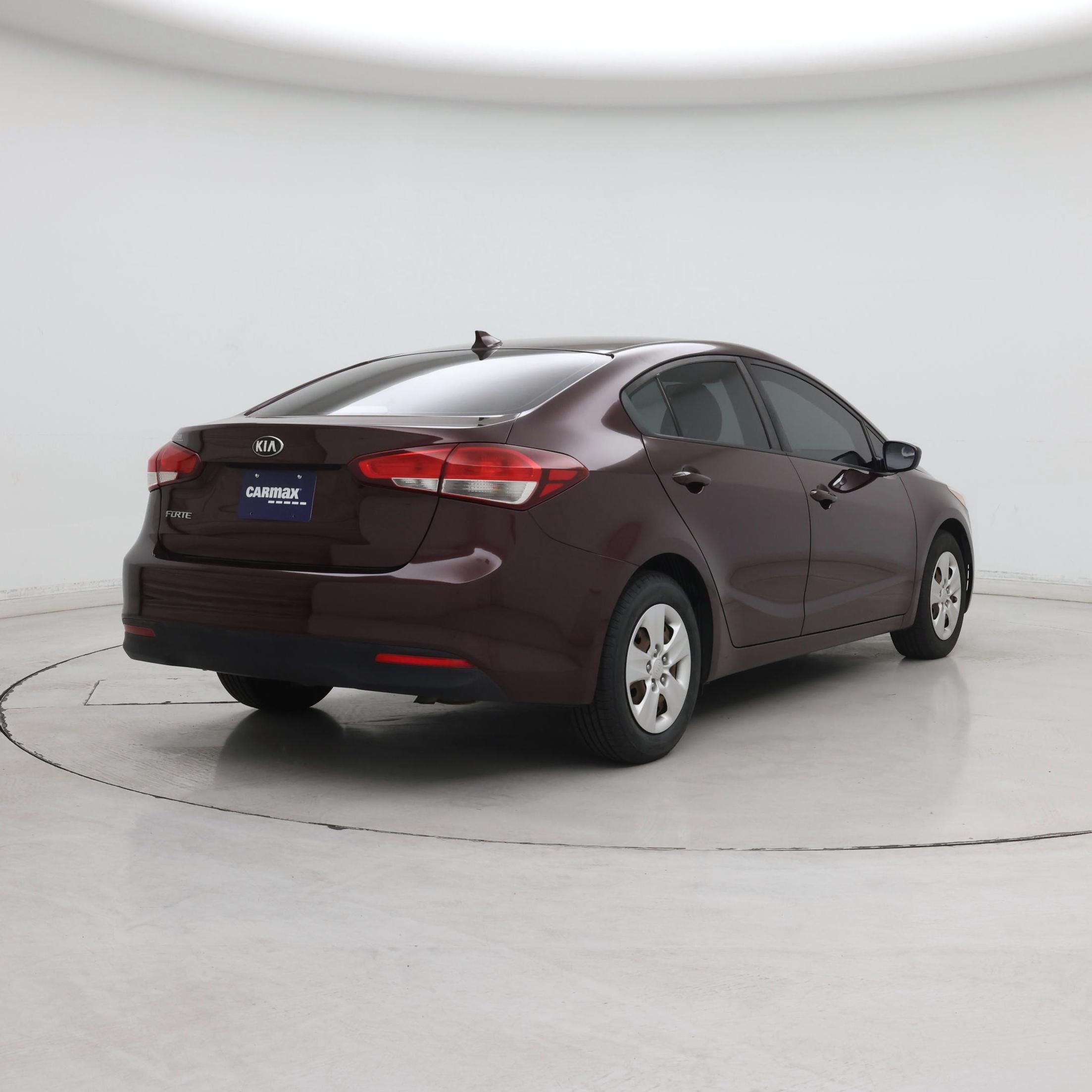 Thumbnail: 2018 Kia Forte - 8