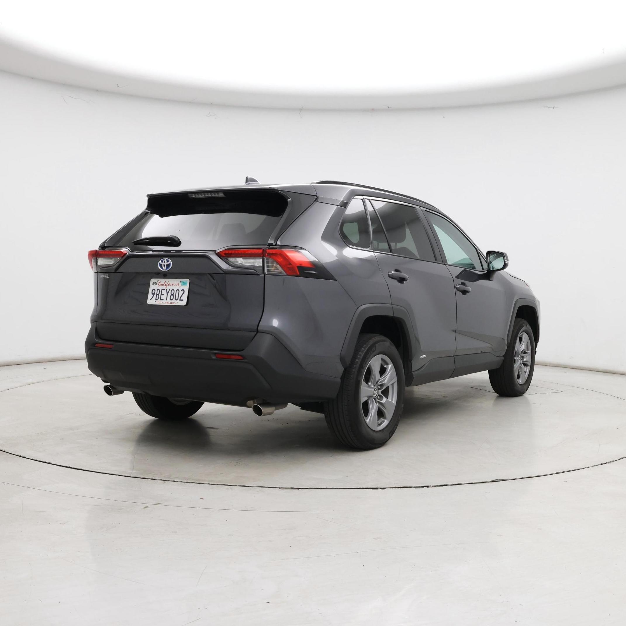 Thumbnail: 2022 Toyota RAV4 - 8