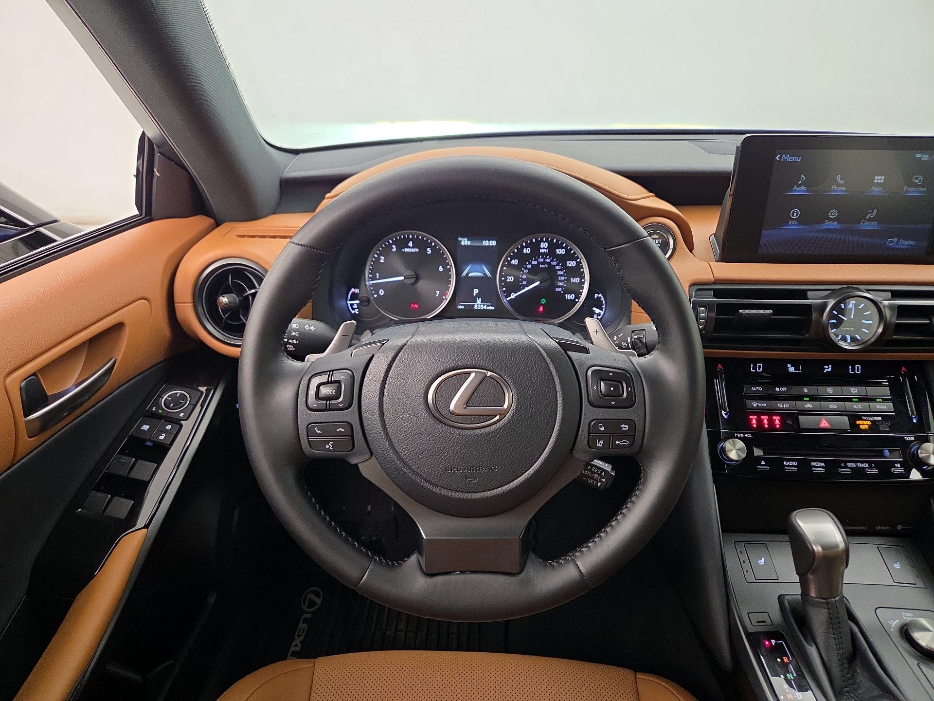 Thumbnail: 2024 Lexus IS - 10