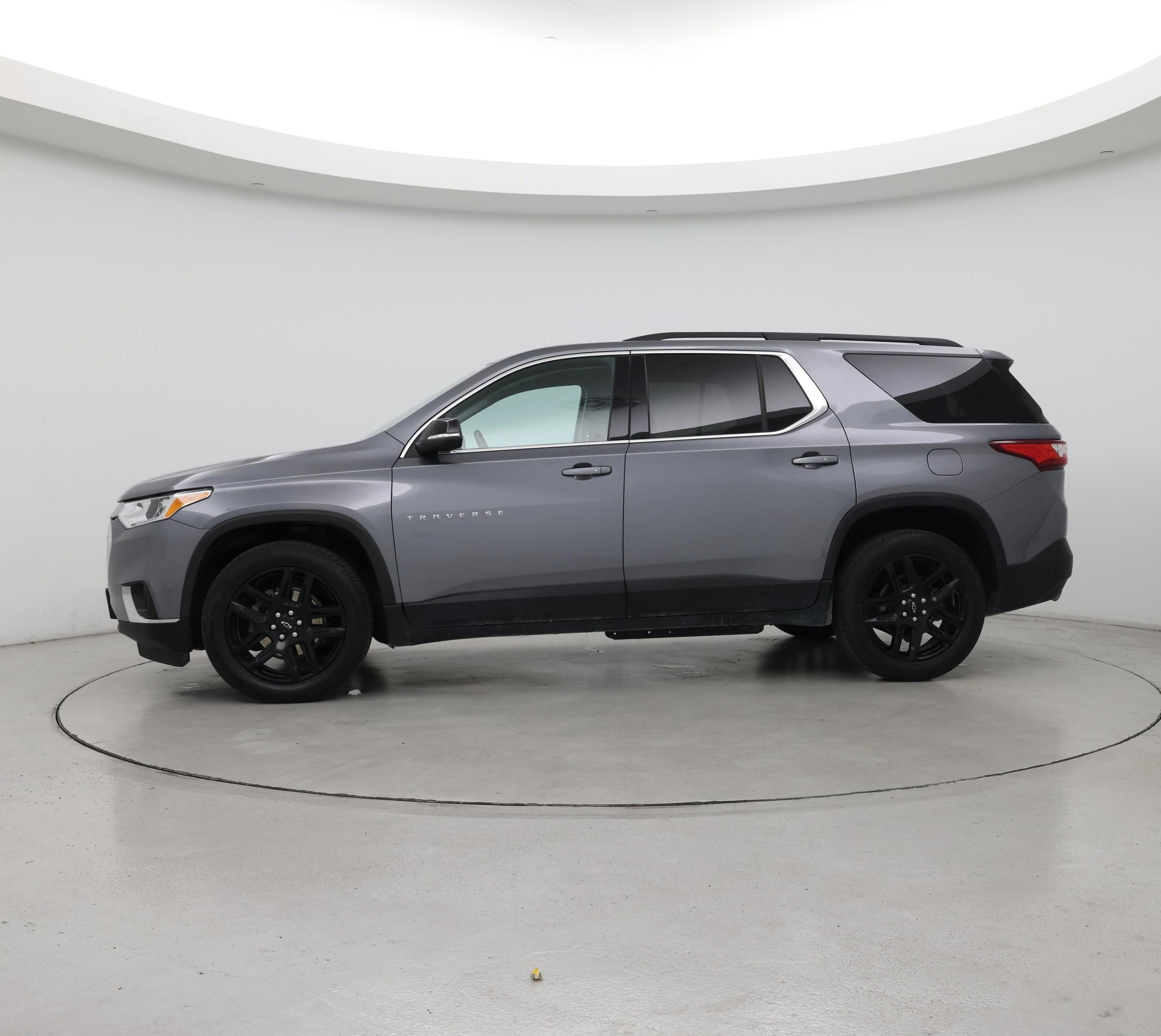 Thumbnail: 2021 Chevrolet Traverse - 3