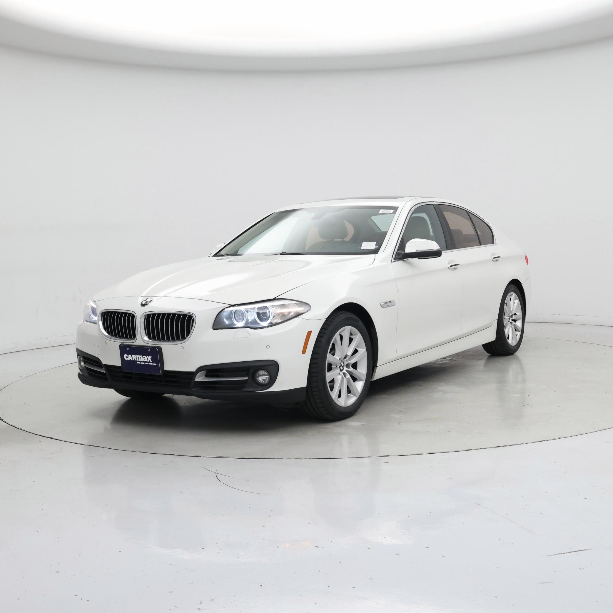 Thumbnail: 2016 BMW 5 Series - 4