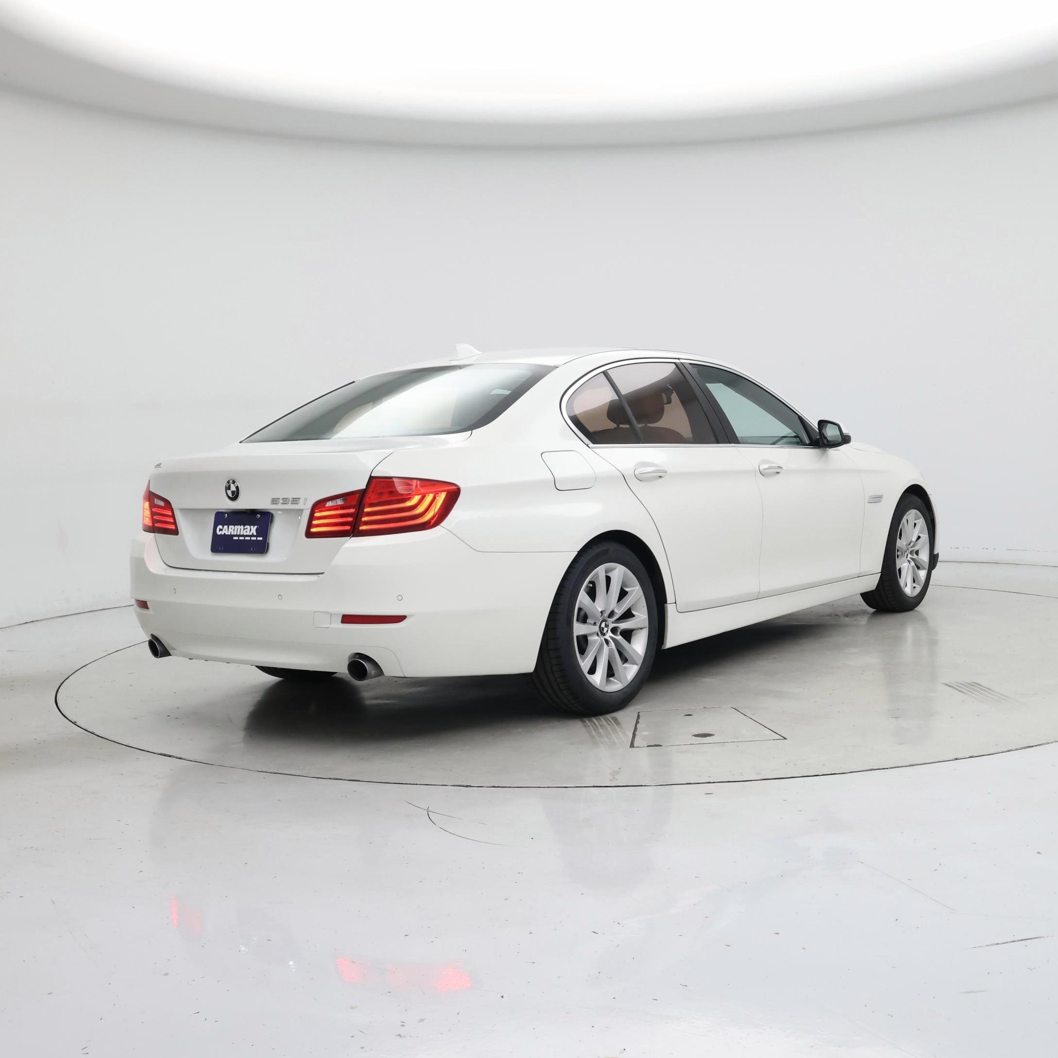 Thumbnail: 2016 BMW 5 Series - 8