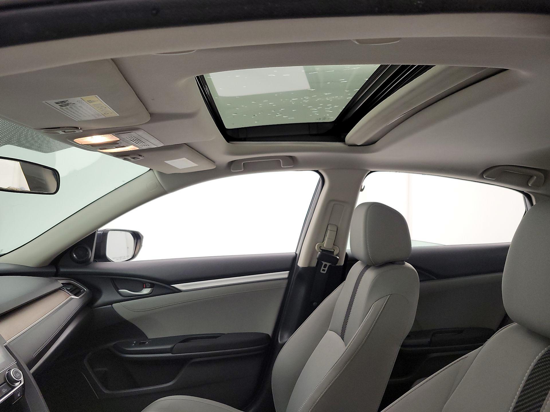 Thumbnail: 2016 Honda Civic - 18