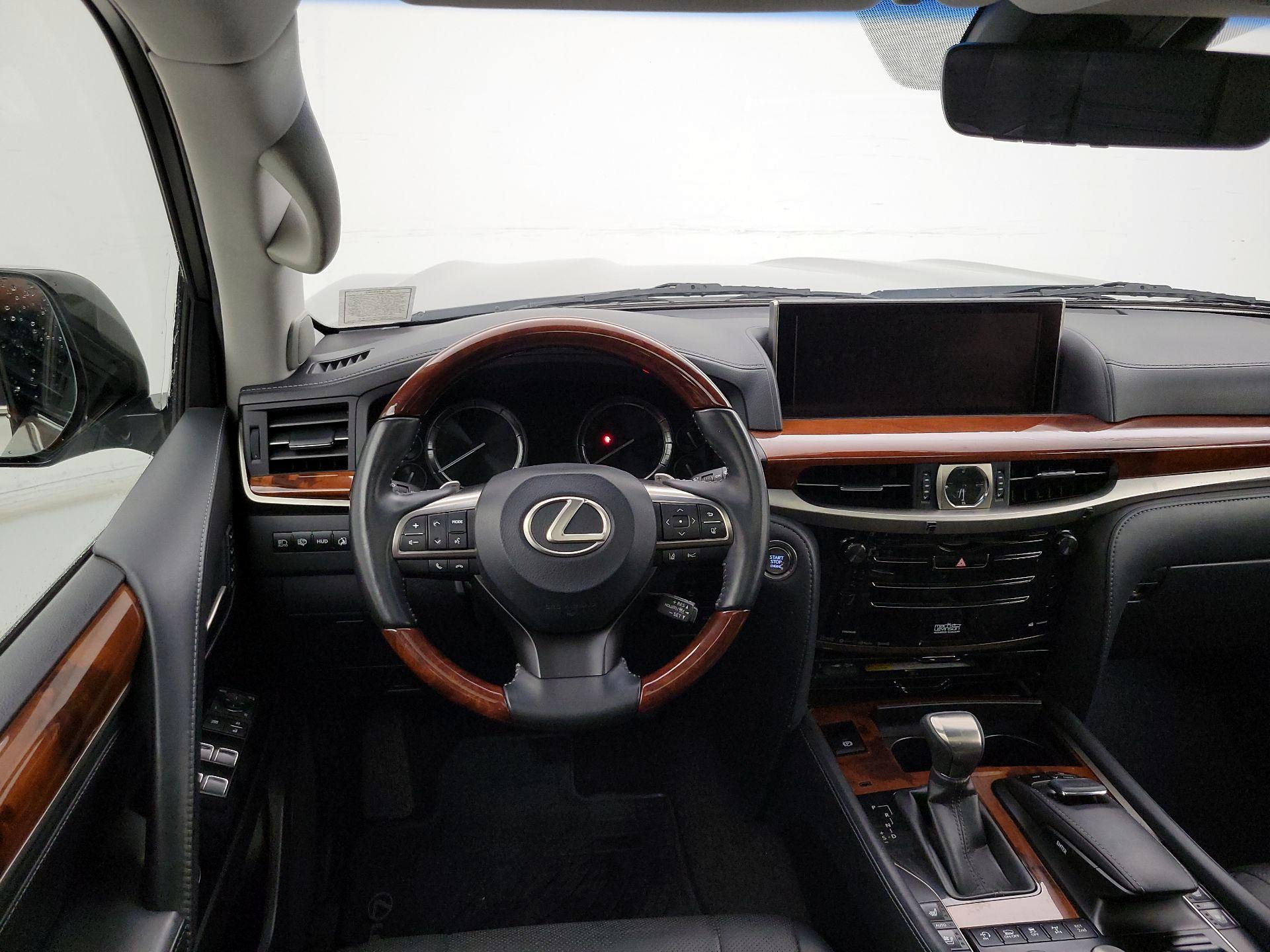 Thumbnail: 2019 Lexus LX - 10