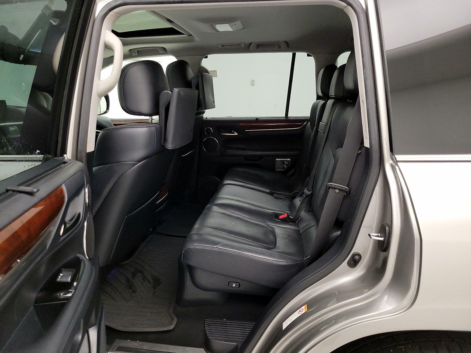 Thumbnail: 2019 Lexus LX - 20