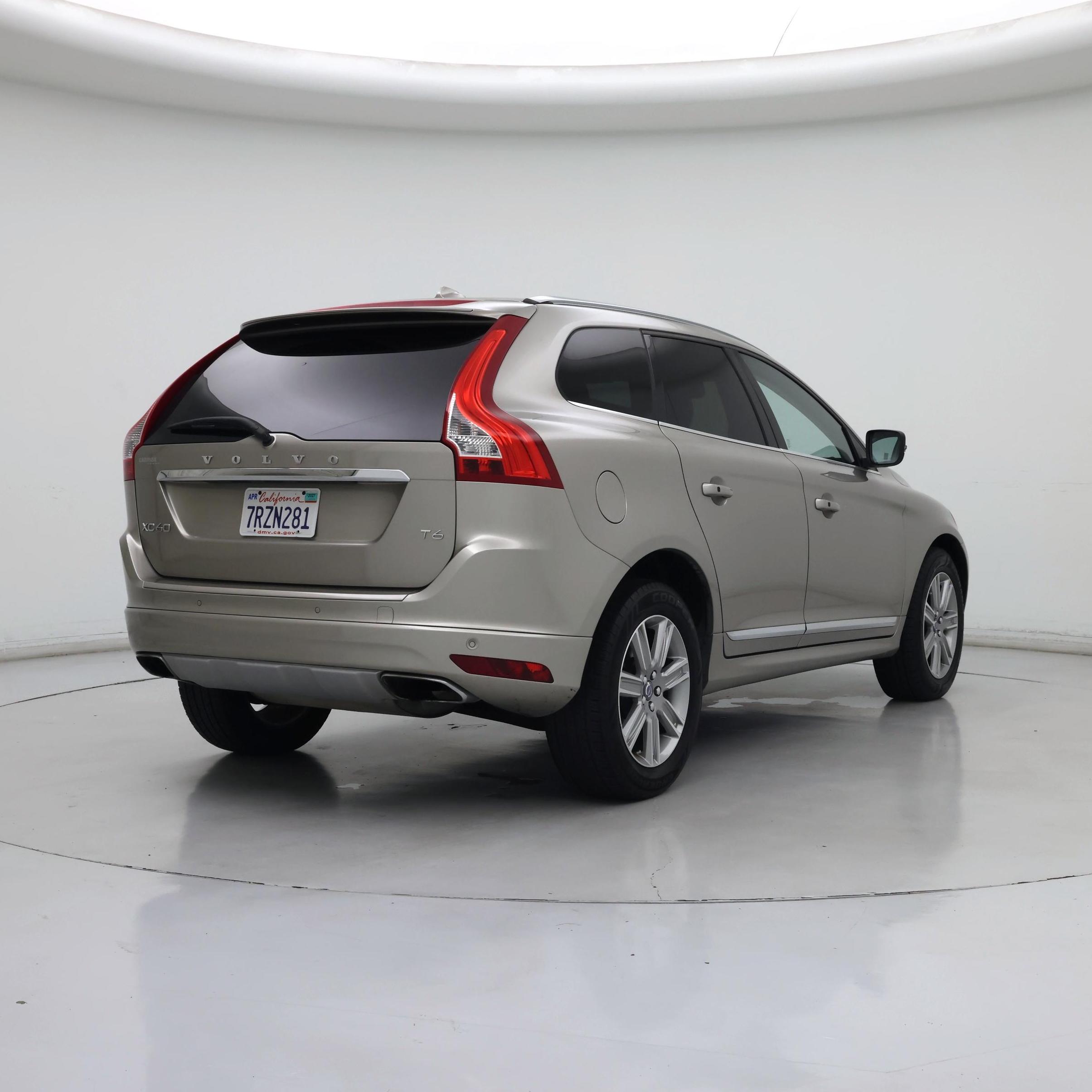 Thumbnail: 2016 Volvo XC60 - 8