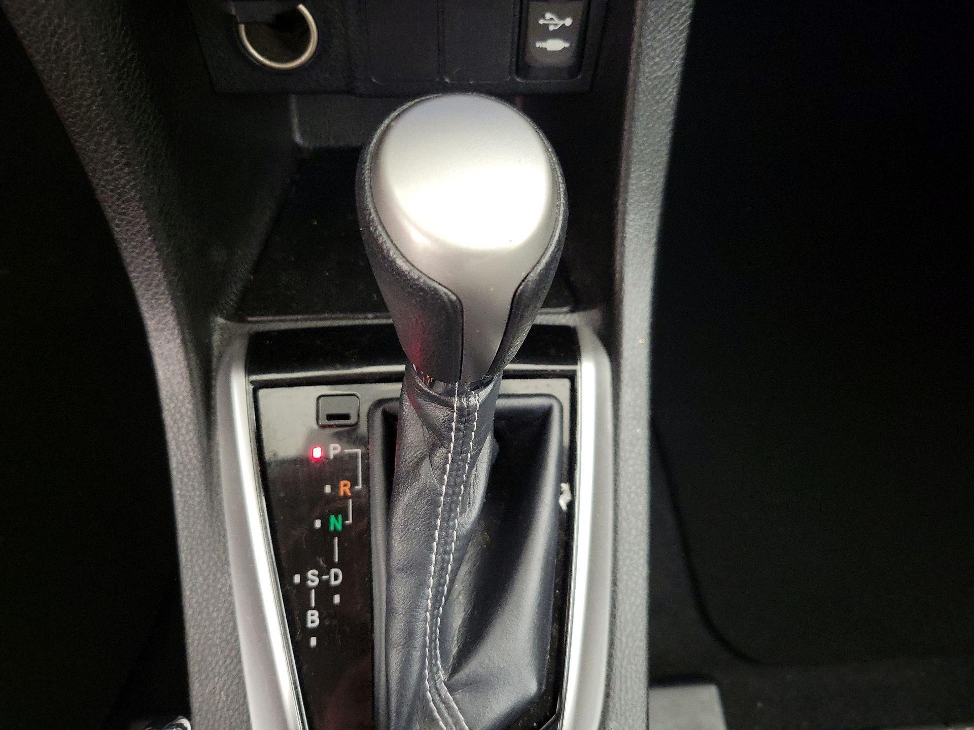 Thumbnail: 2014 Toyota Corolla - 17