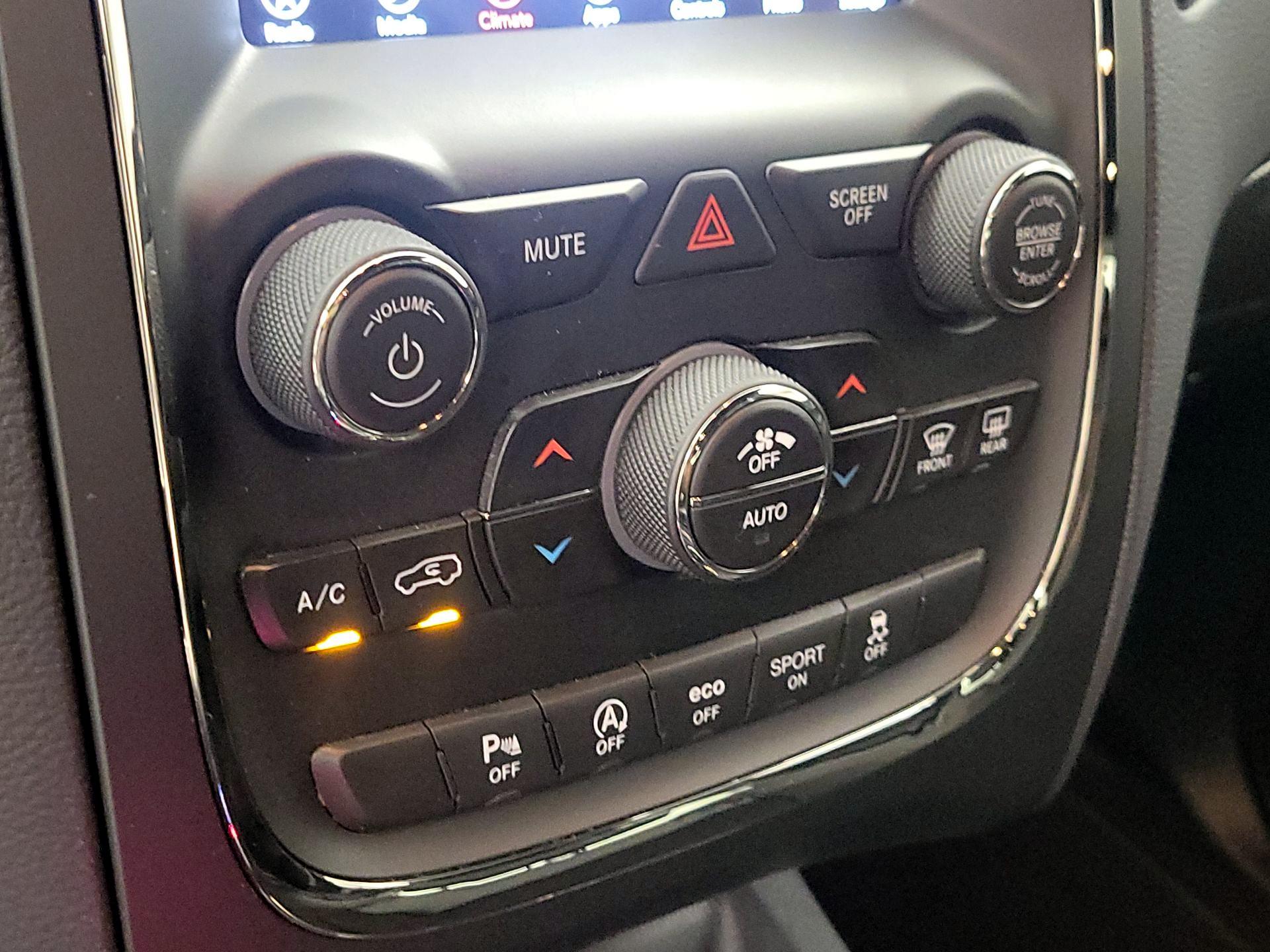 Thumbnail: 2020 Dodge Durango - 16