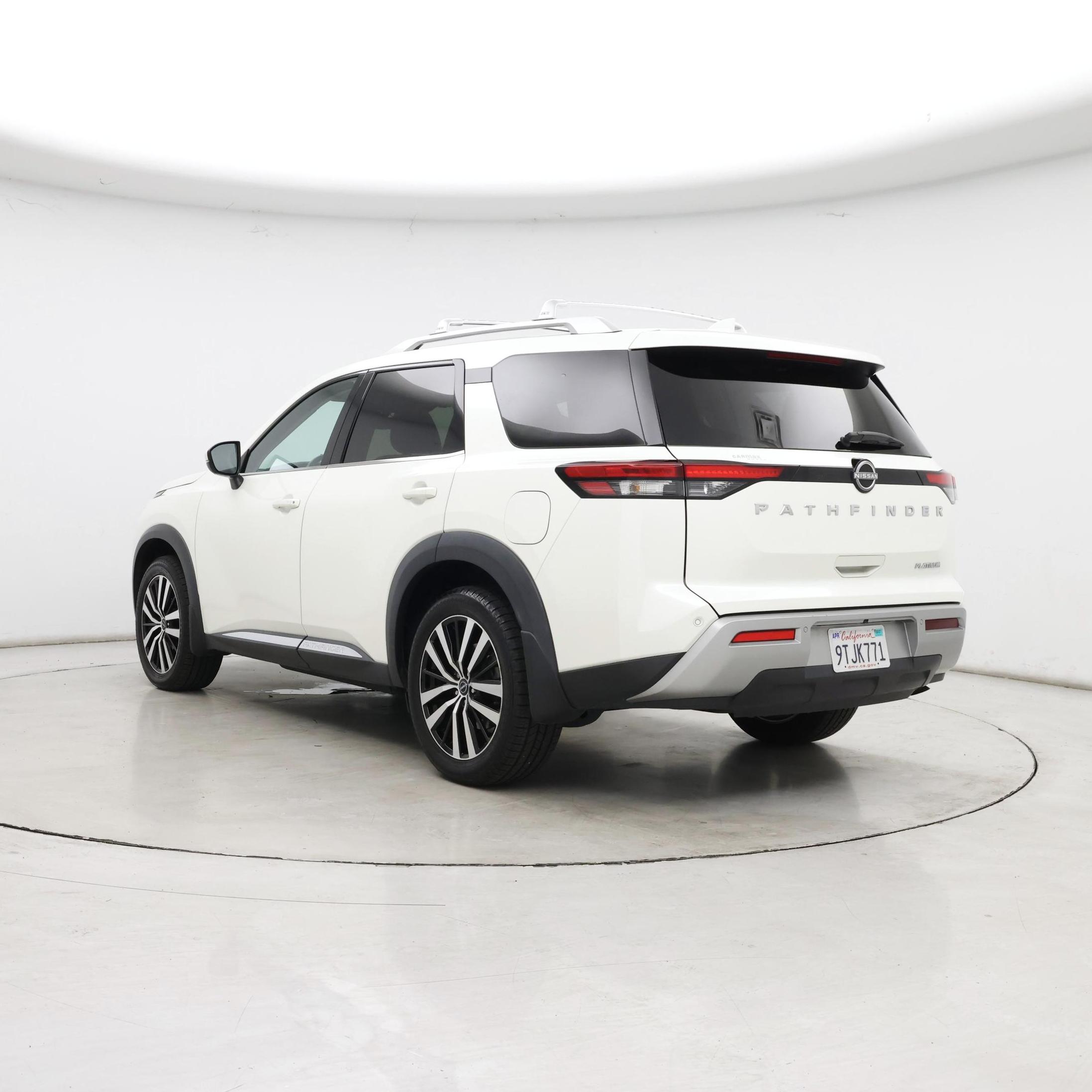Thumbnail: 2023 Nissan Pathfinder - 2