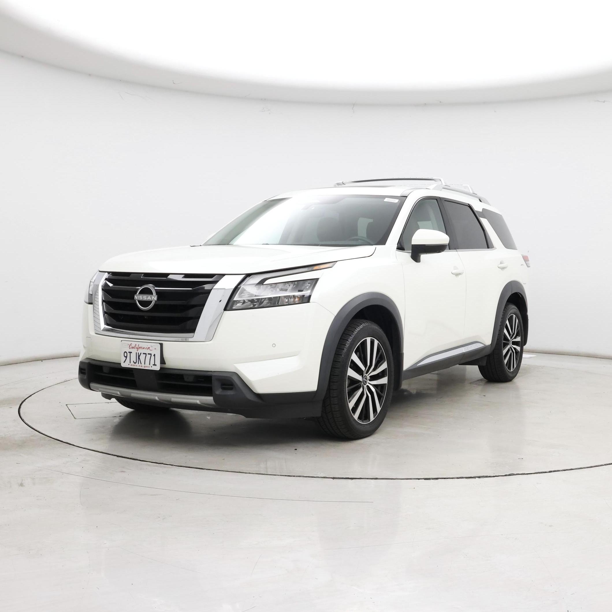 Thumbnail: 2023 Nissan Pathfinder - 4