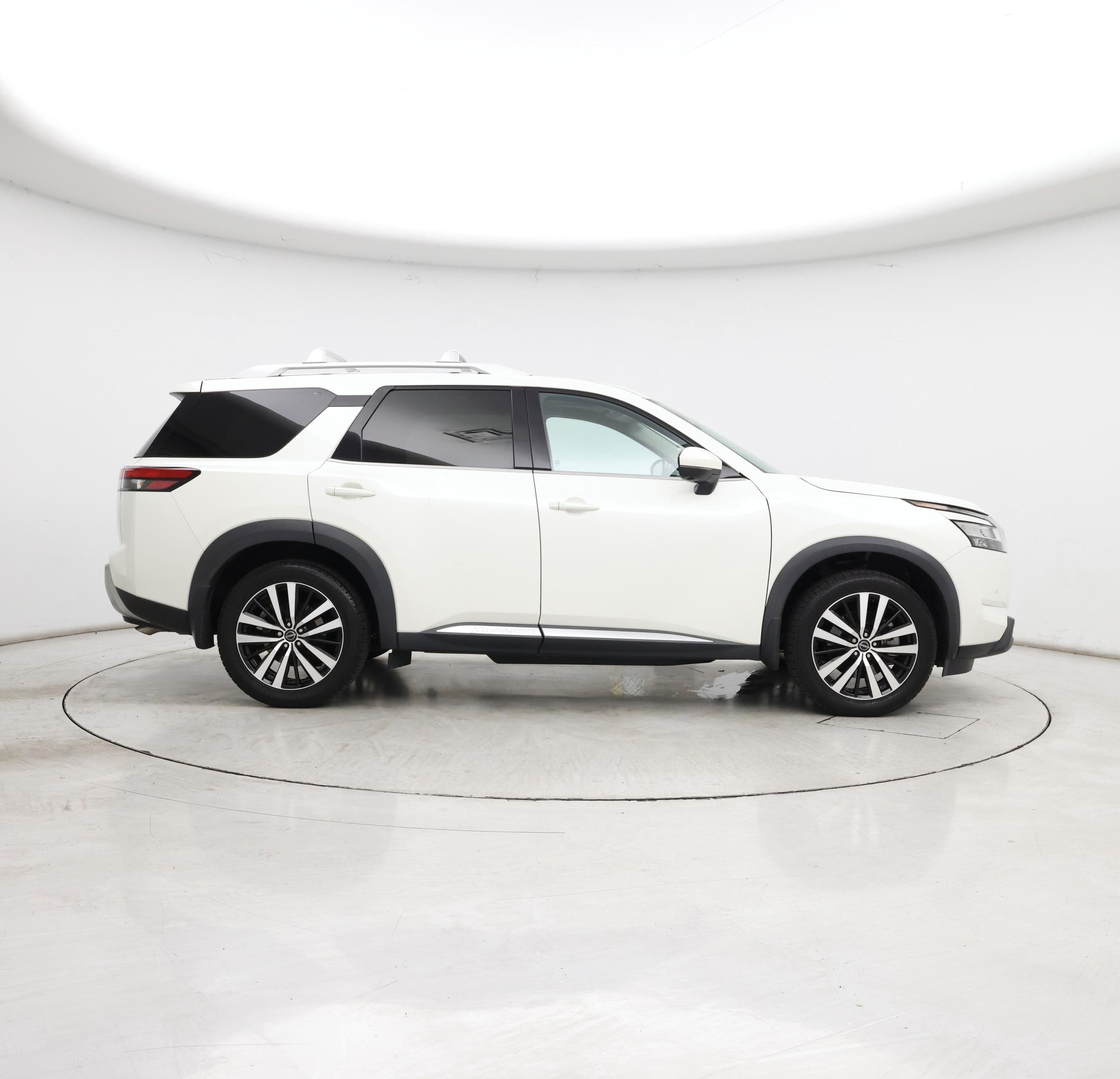 Thumbnail: 2023 Nissan Pathfinder - 7