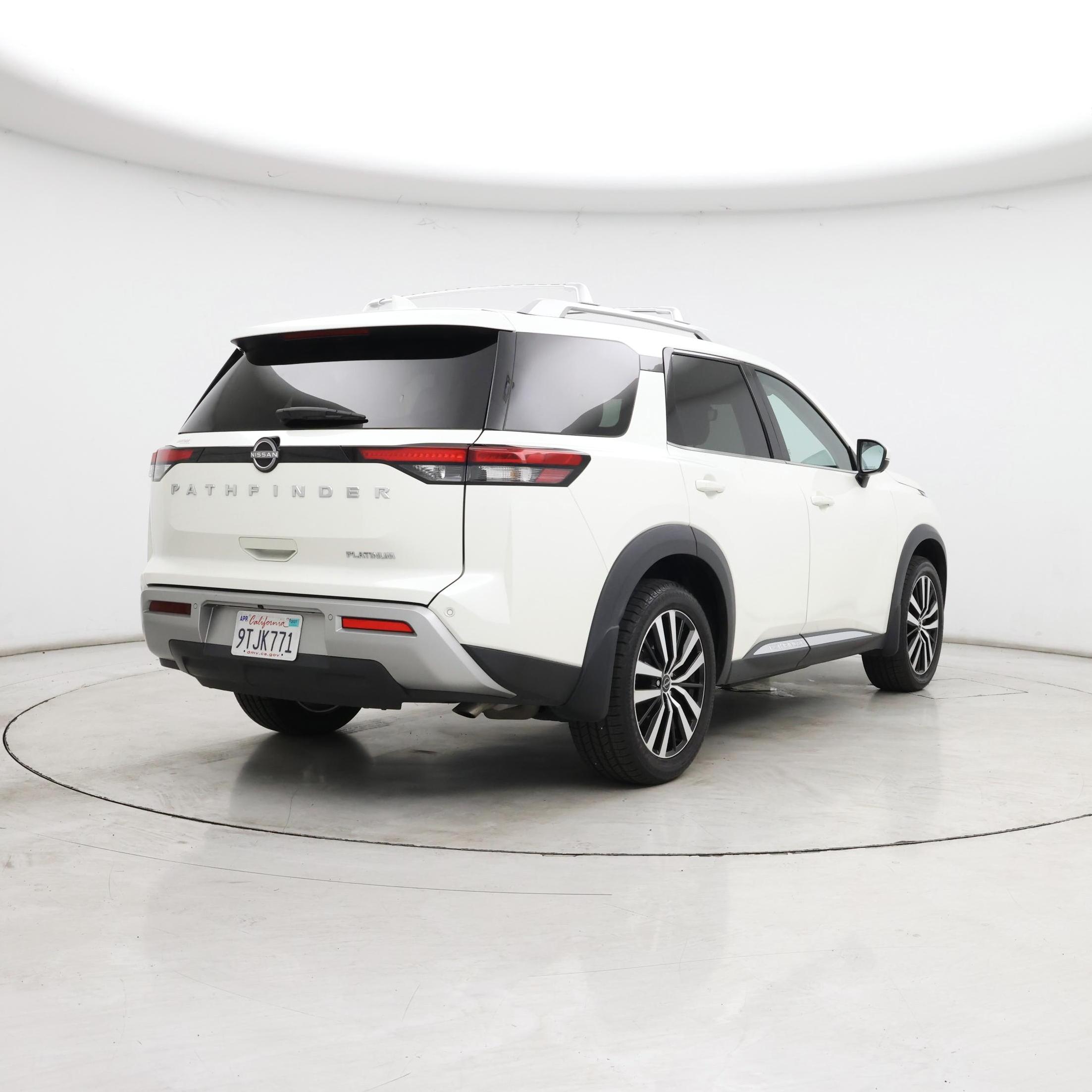 Thumbnail: 2023 Nissan Pathfinder - 8