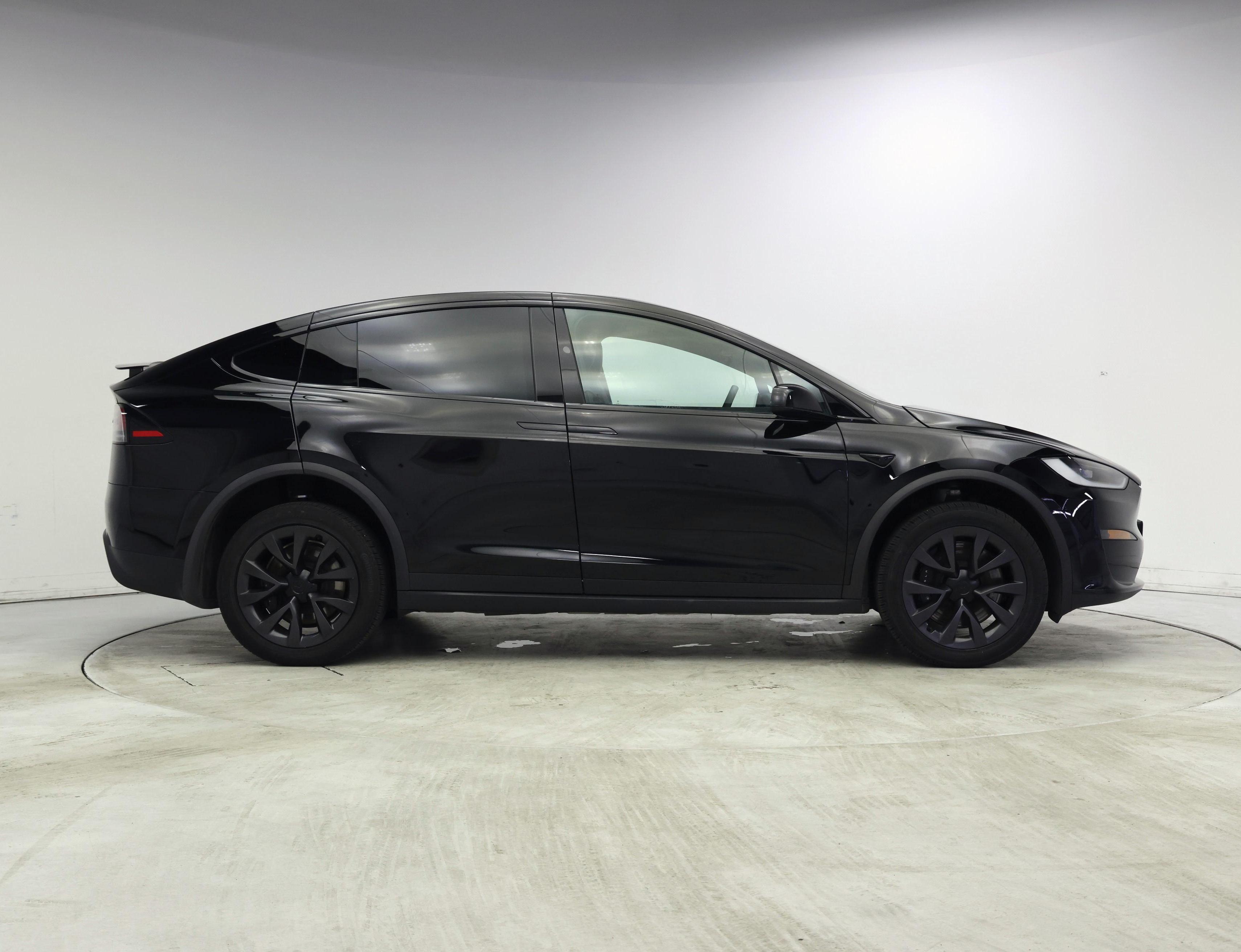 Thumbnail: 2023 Tesla Model X - 7