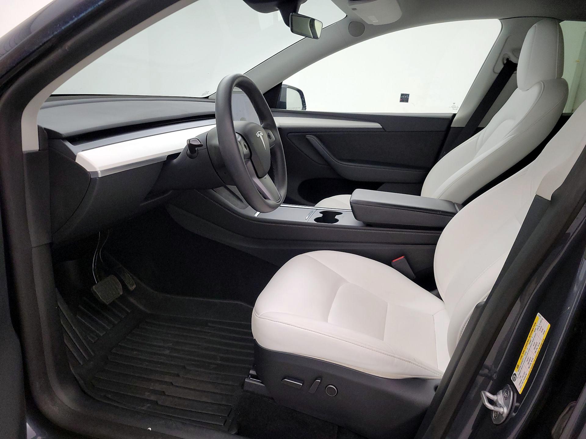 Thumbnail: 2023 Tesla Model Y - 11