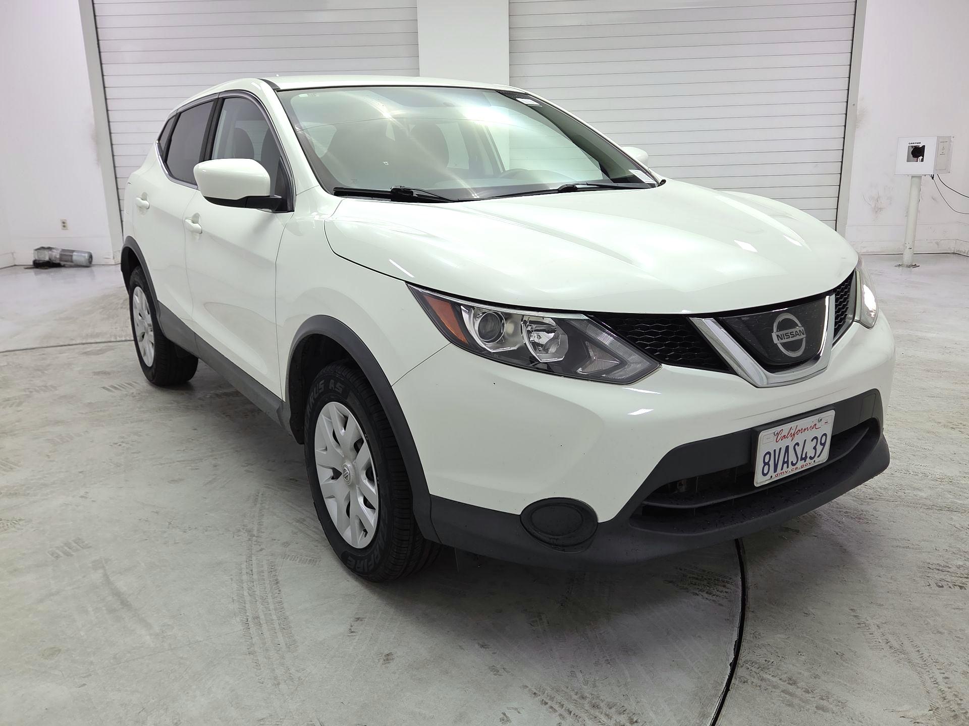 Thumbnail: 2019 Nissan Rogue Sport - 1