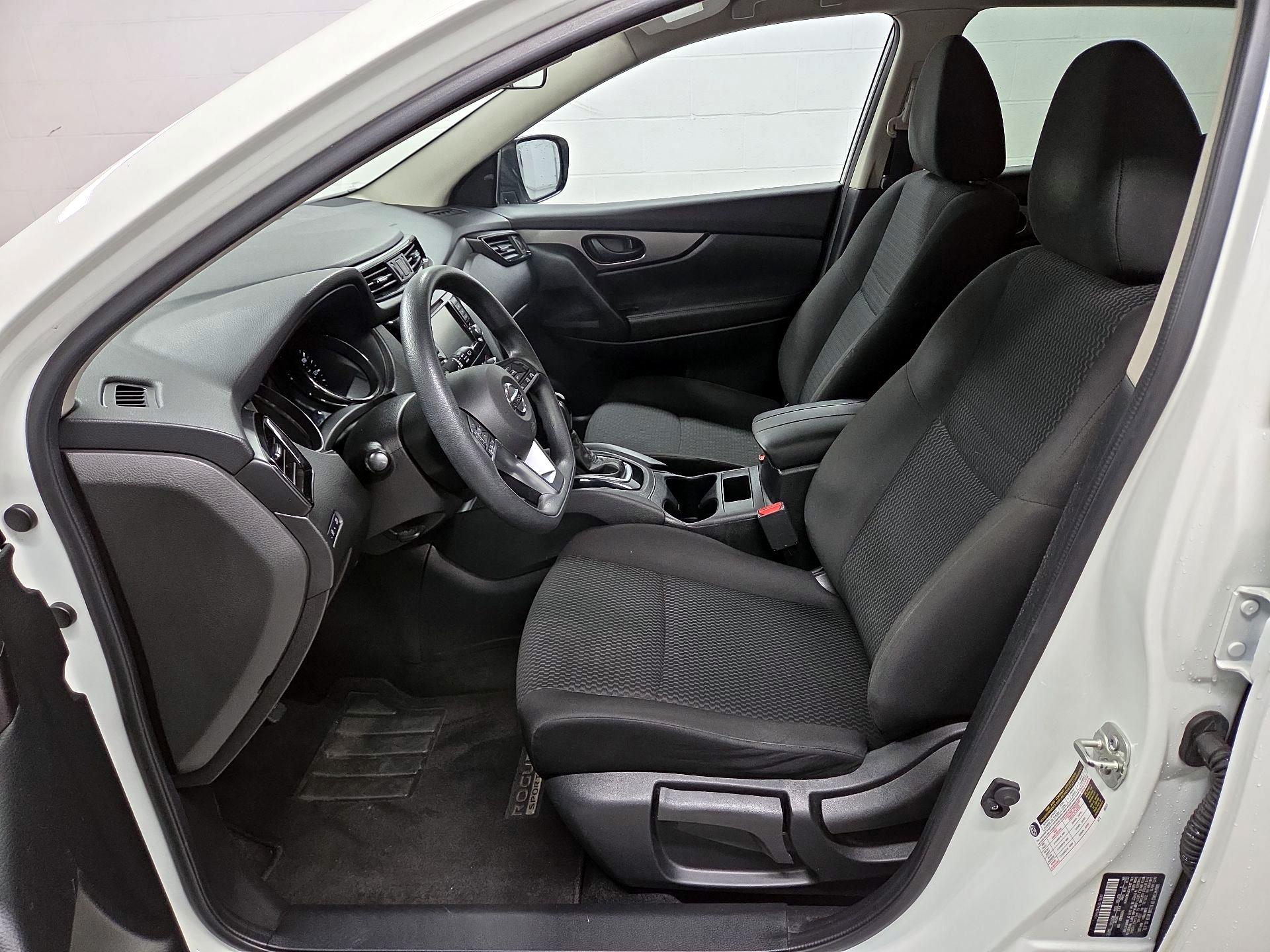 Thumbnail: 2019 Nissan Rogue Sport - 9