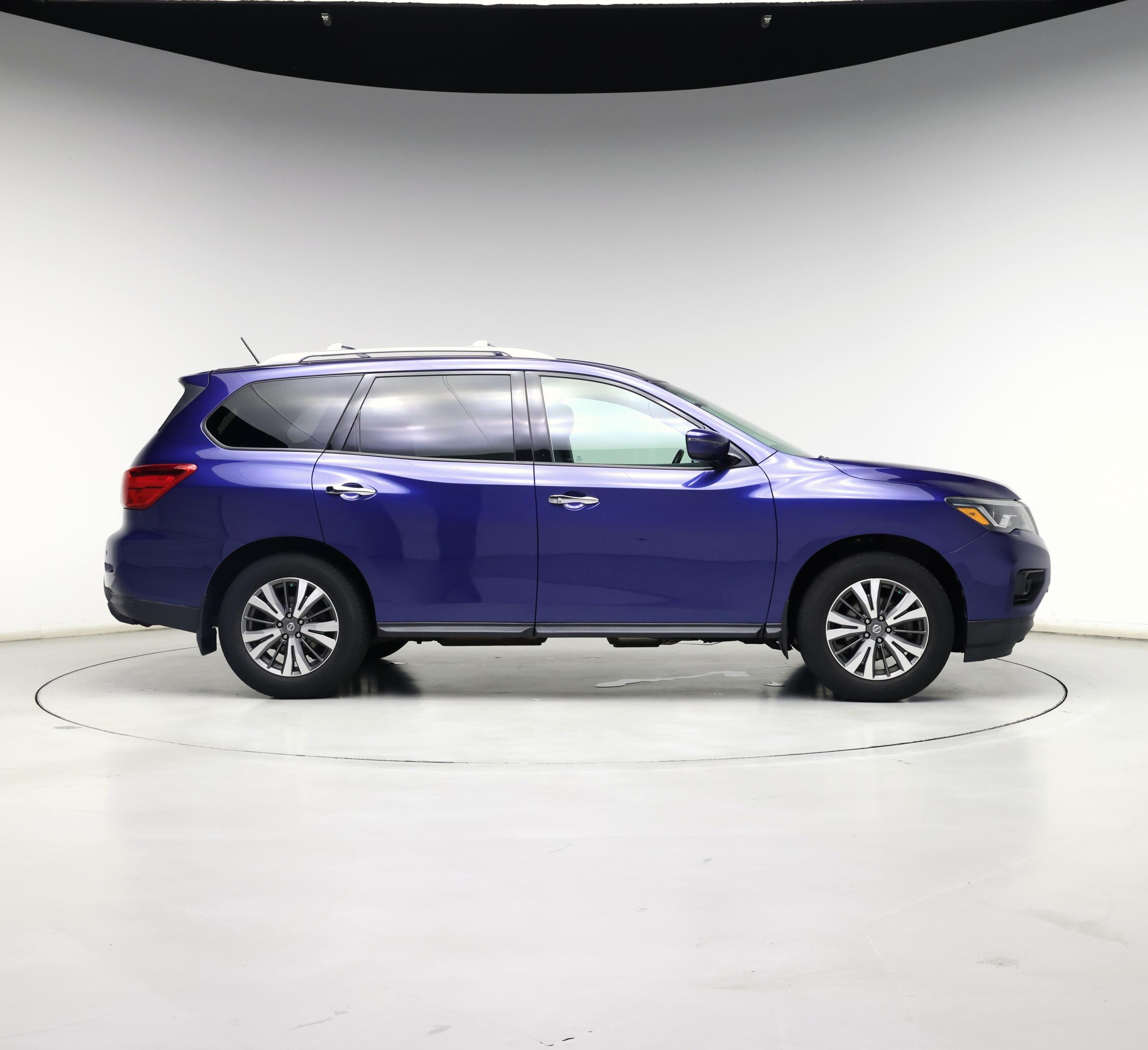 Thumbnail: 2017 Nissan Pathfinder - 7