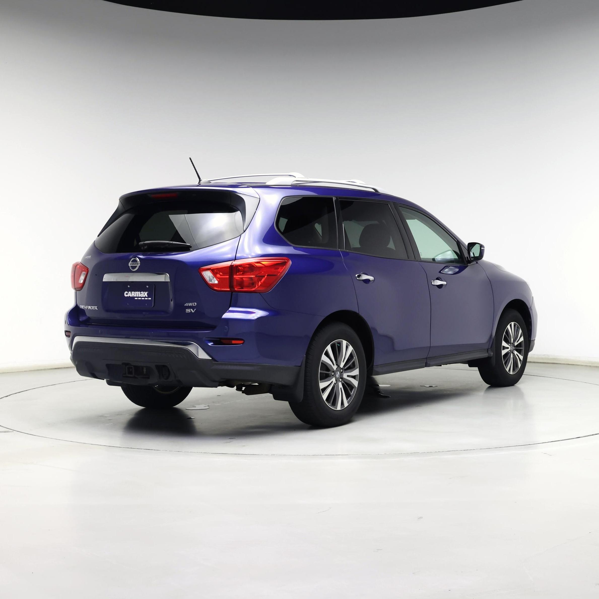 Thumbnail: 2017 Nissan Pathfinder - 8
