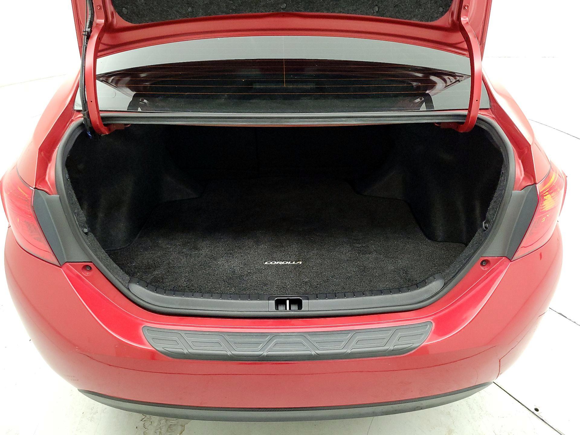 Thumbnail: 2018 Toyota Corolla - 20