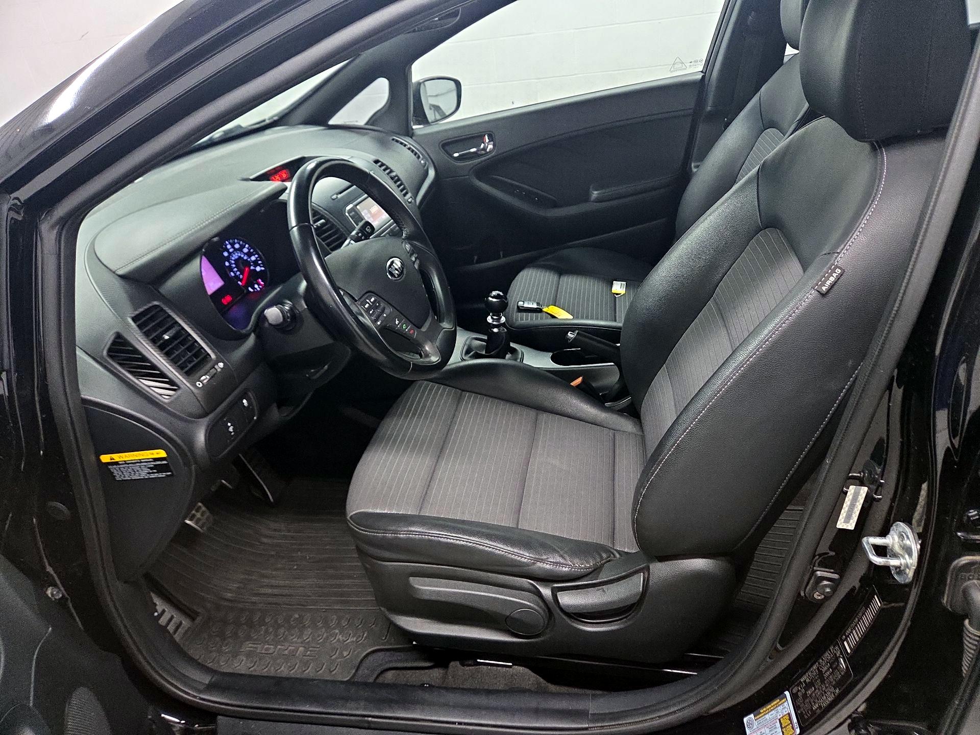 Thumbnail: 2015 Kia Forte - 11