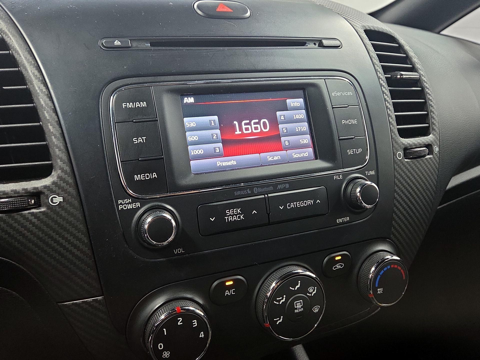 Thumbnail: 2015 Kia Forte - 13