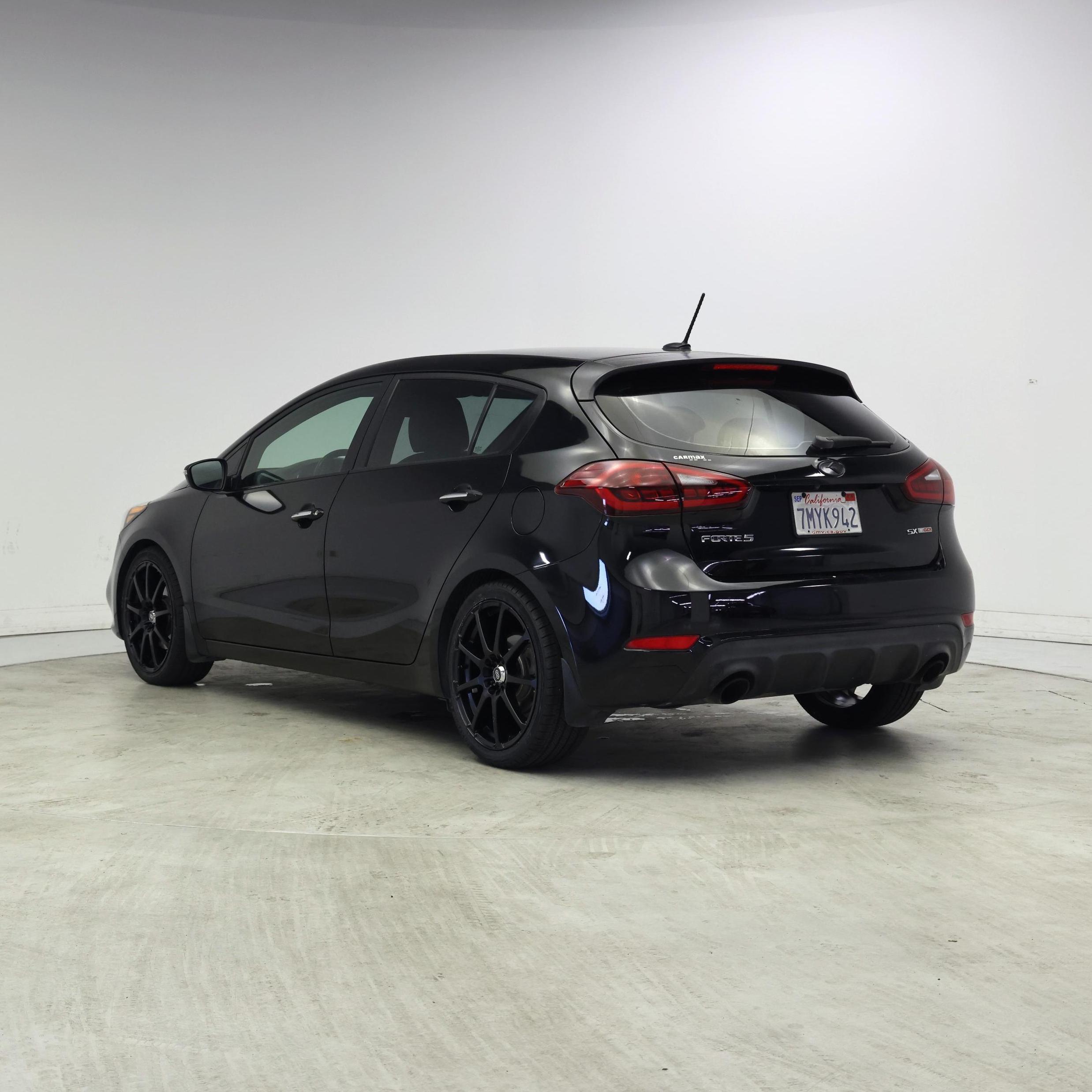 Thumbnail: 2015 Kia Forte - 2
