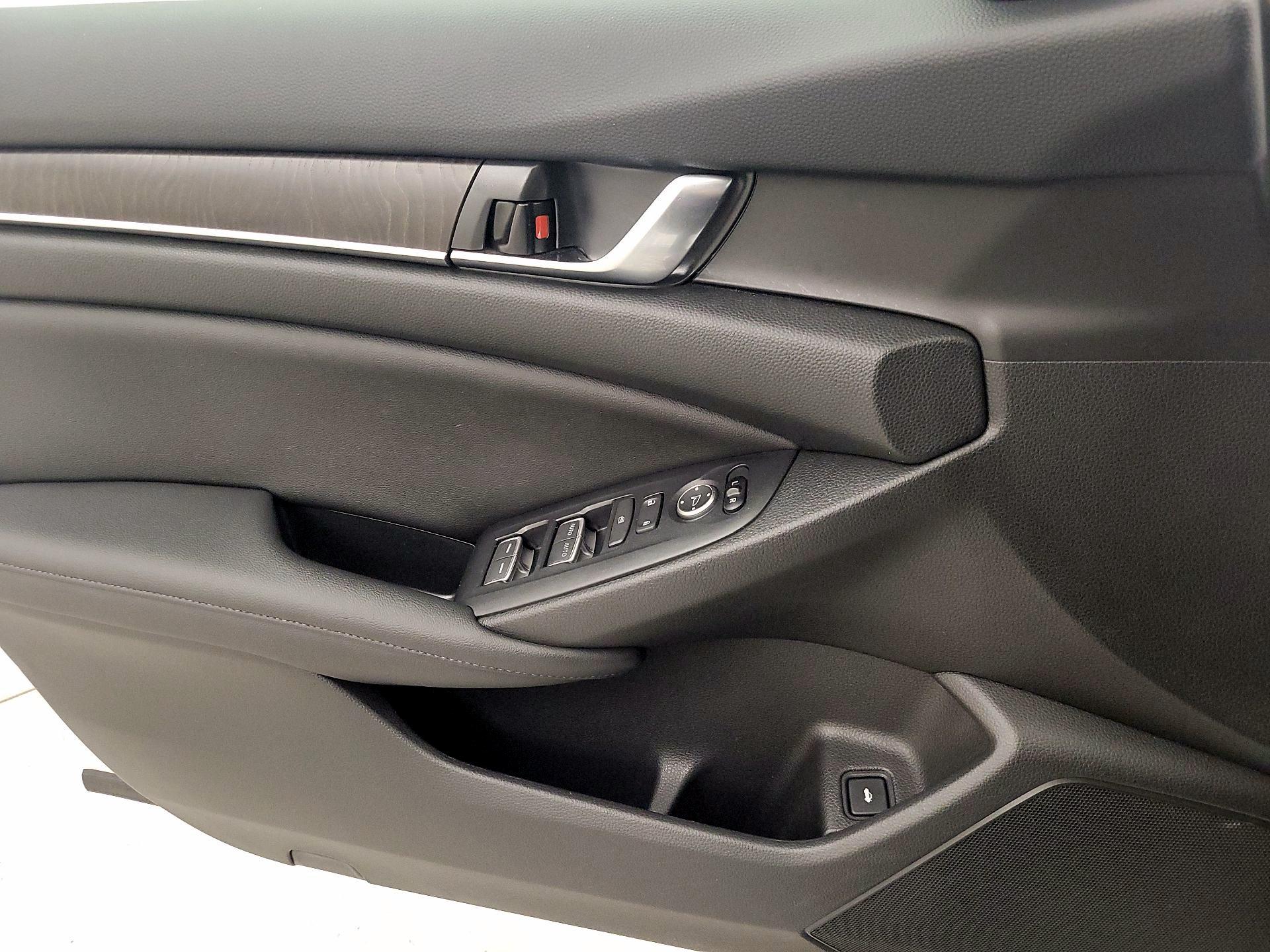 Thumbnail: 2020 Honda Accord - 12