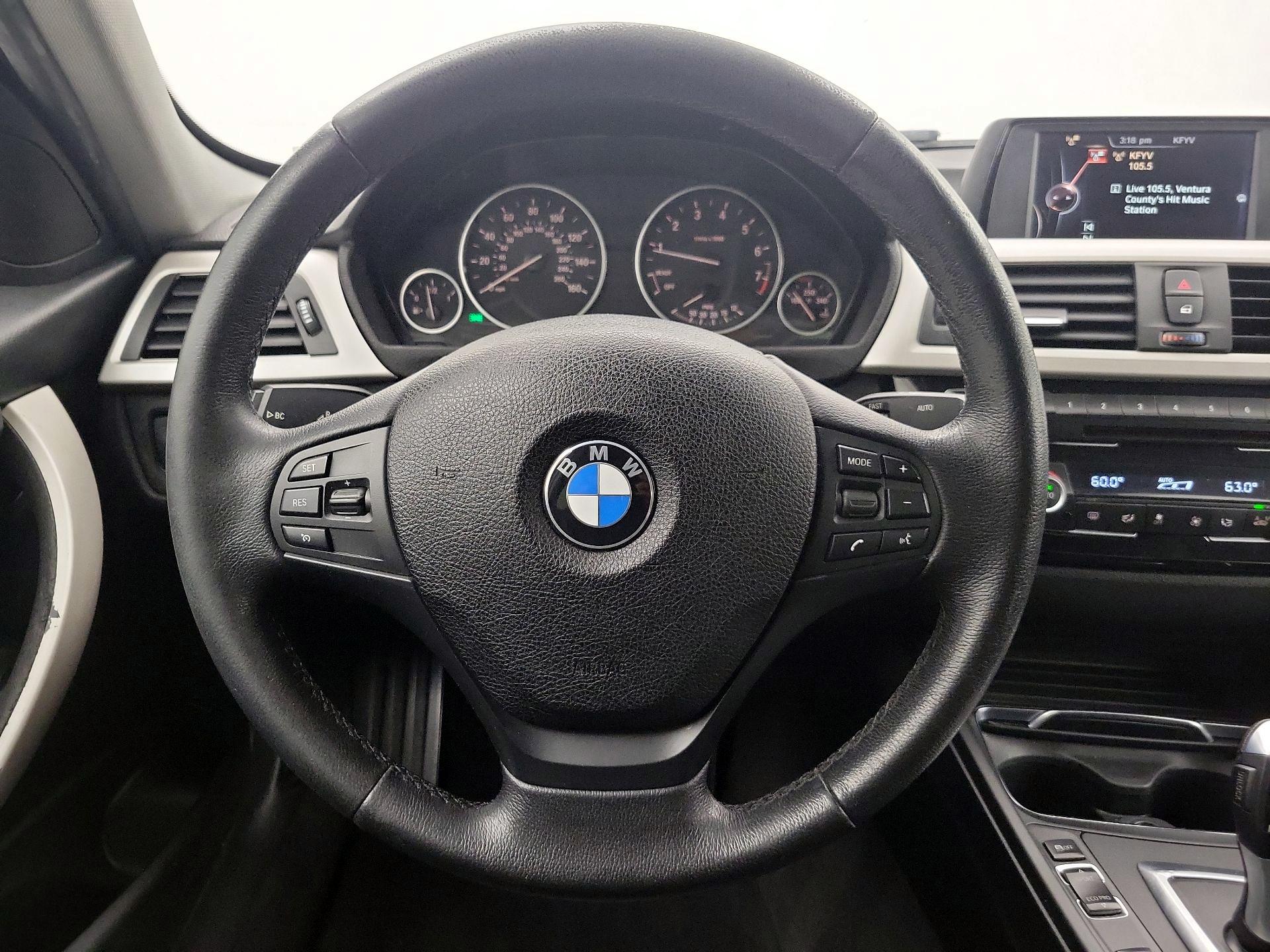 Thumbnail: 2017 BMW 3 Series - 10