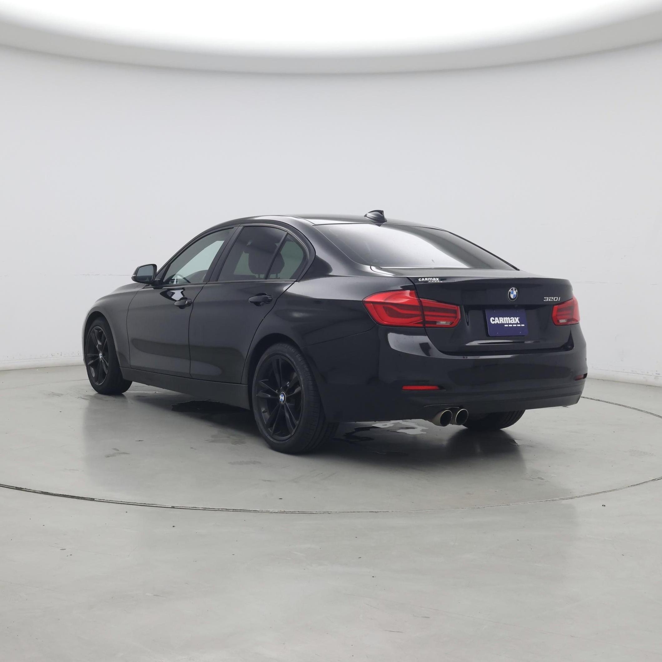 Thumbnail: 2017 BMW 3 Series - 2