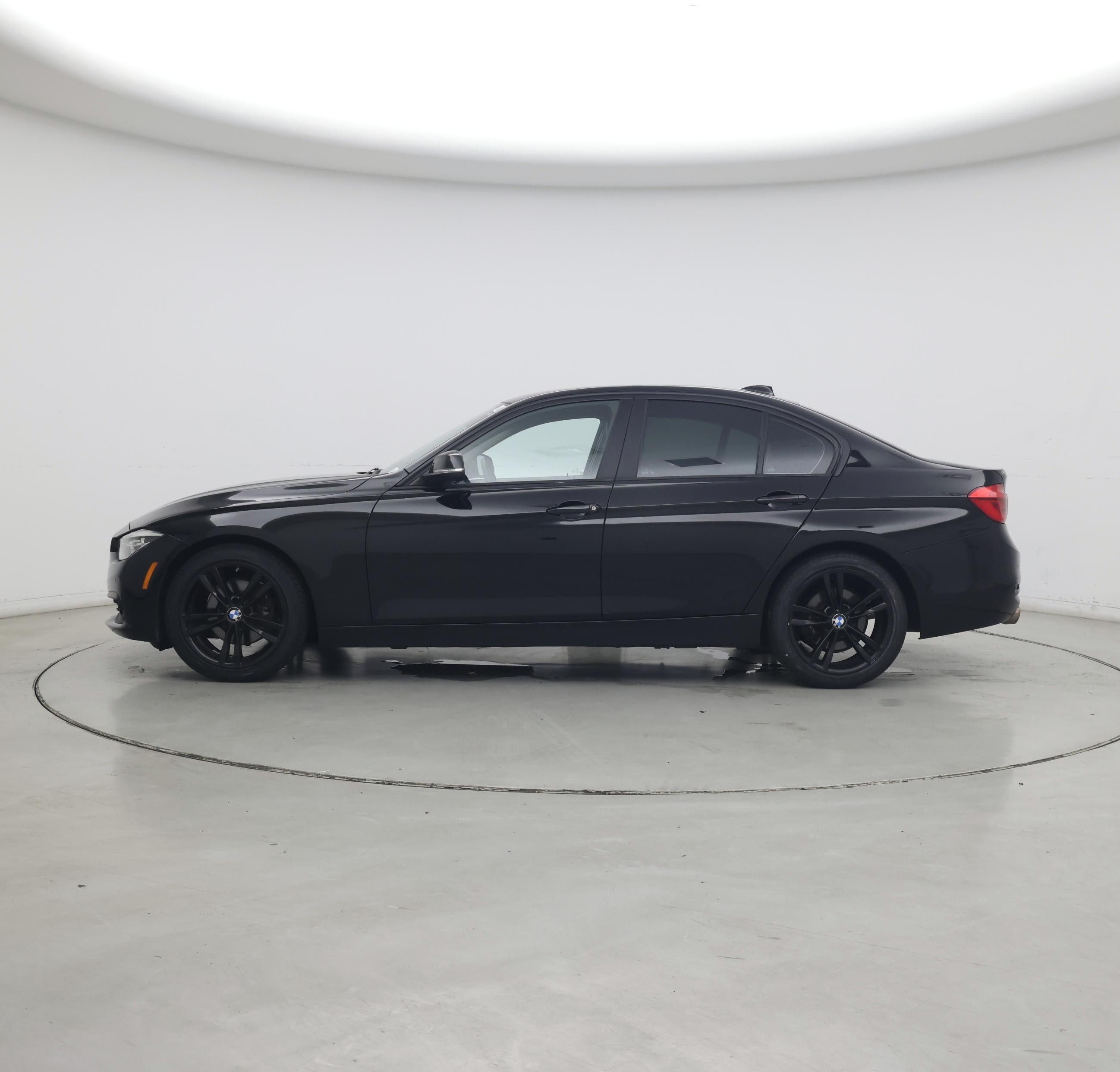 Thumbnail: 2017 BMW 3 Series - 3