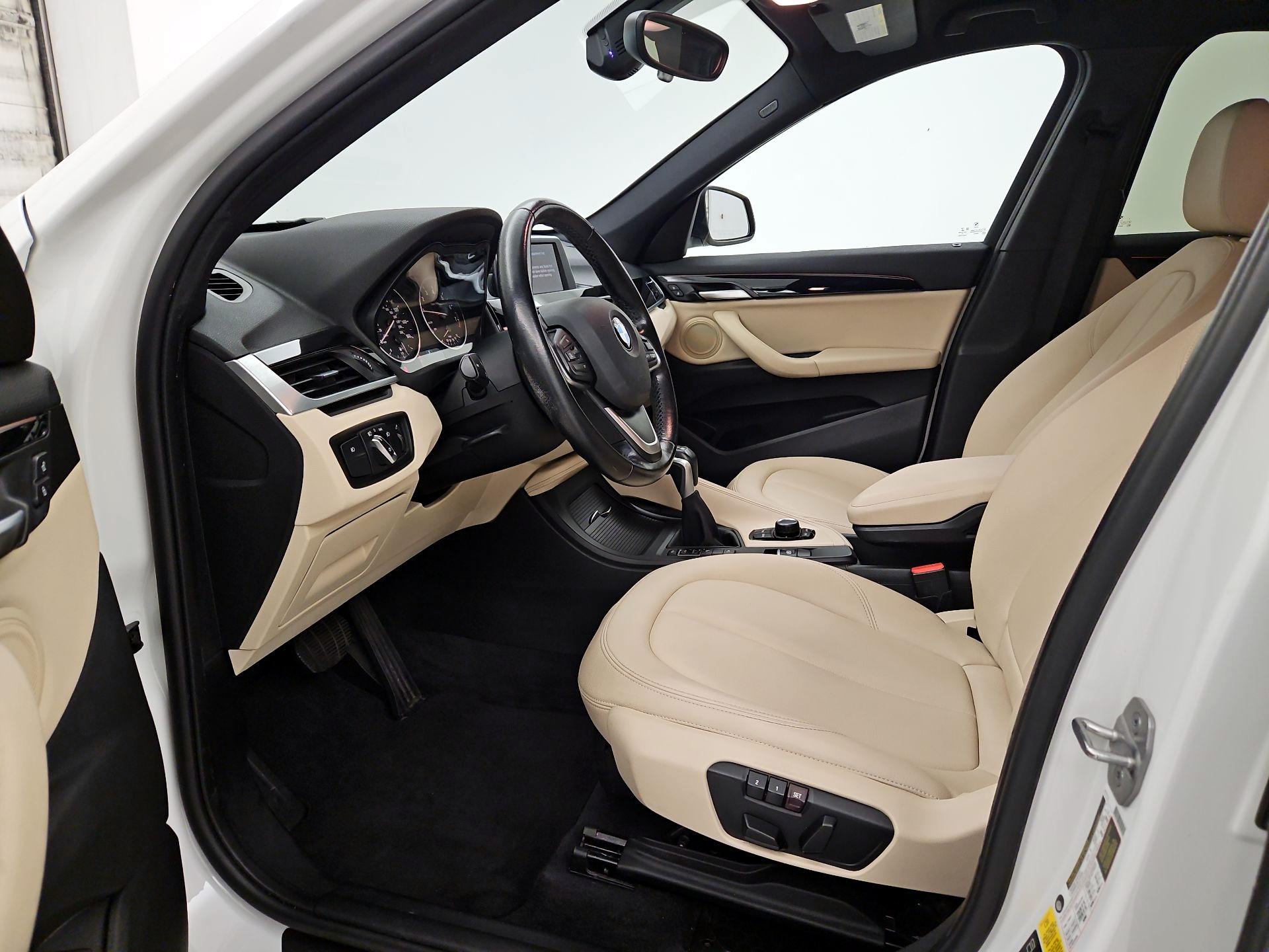 Thumbnail: 2017 BMW X1 - 11