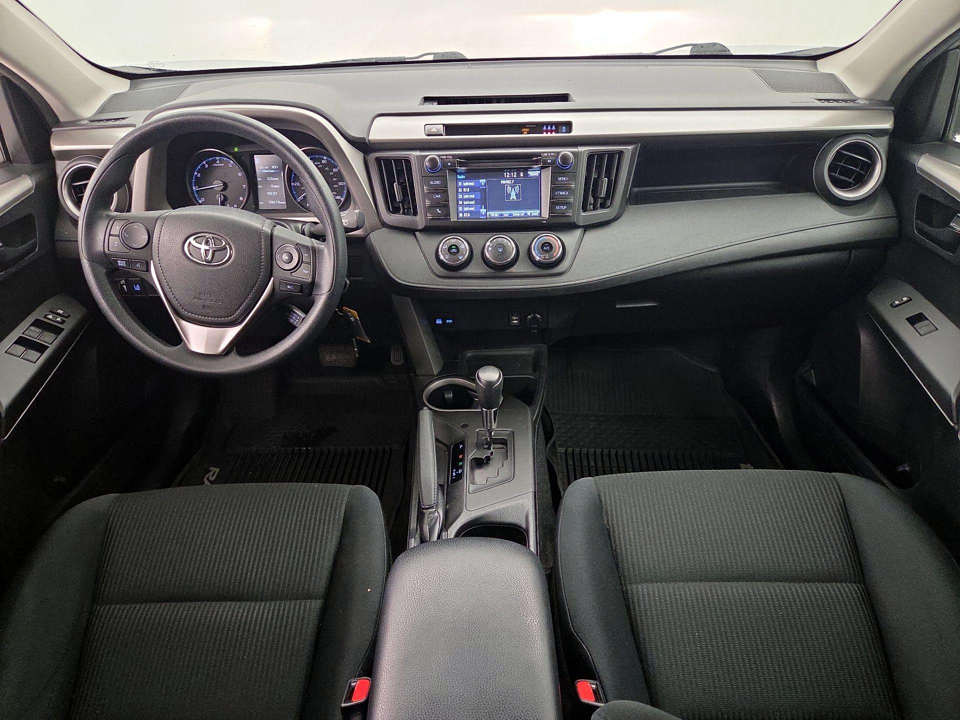 Thumbnail: 2017 Toyota RAV4 - 9