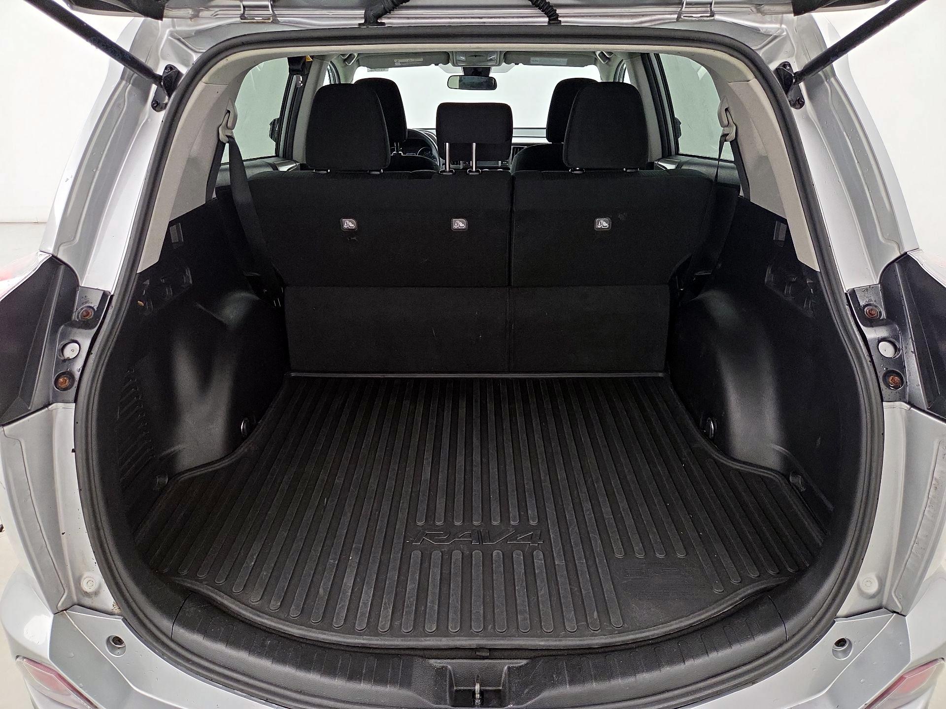 Thumbnail: 2017 Toyota RAV4 - 20