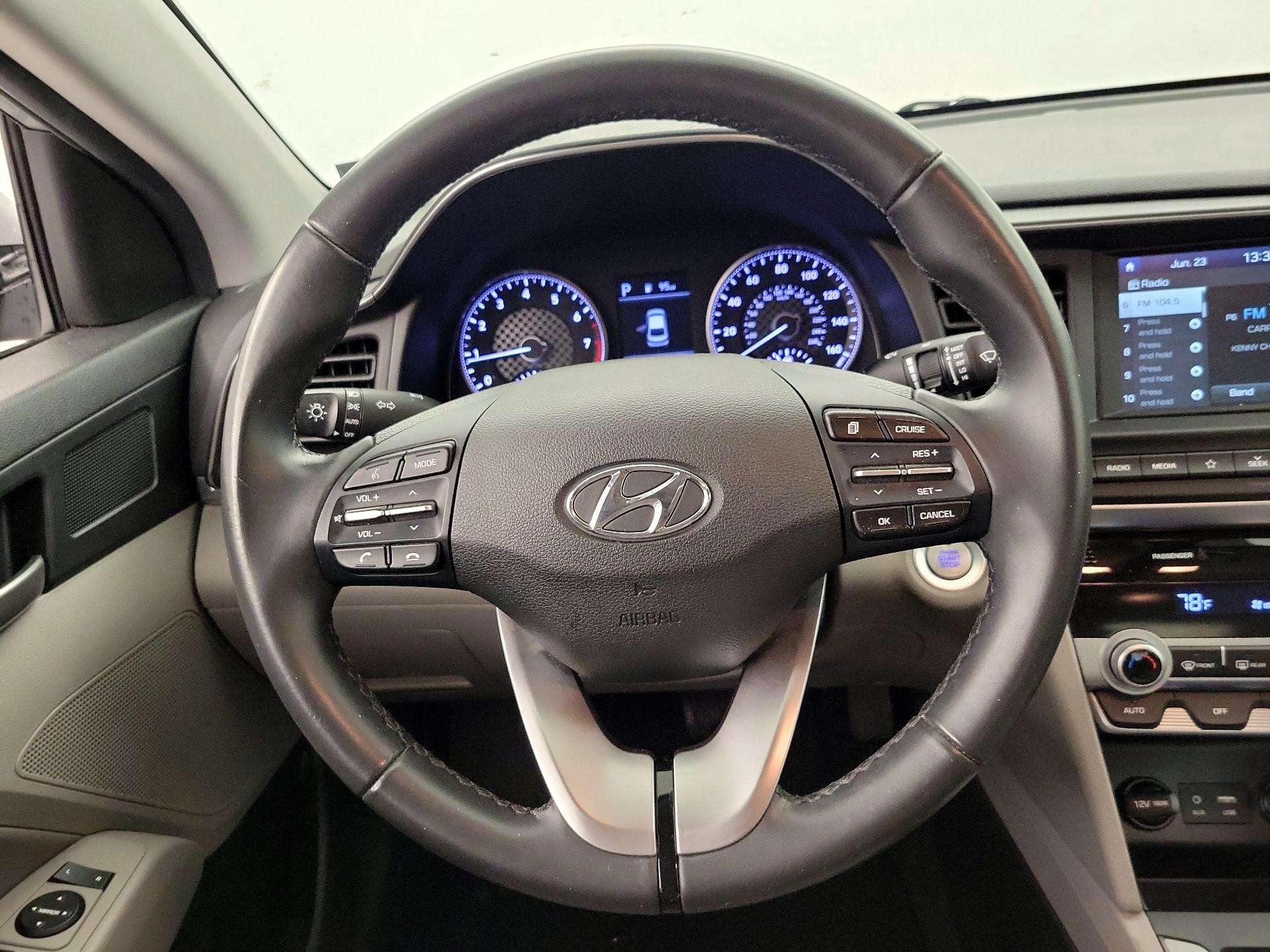 Thumbnail: 2020 Hyundai Elantra - 10