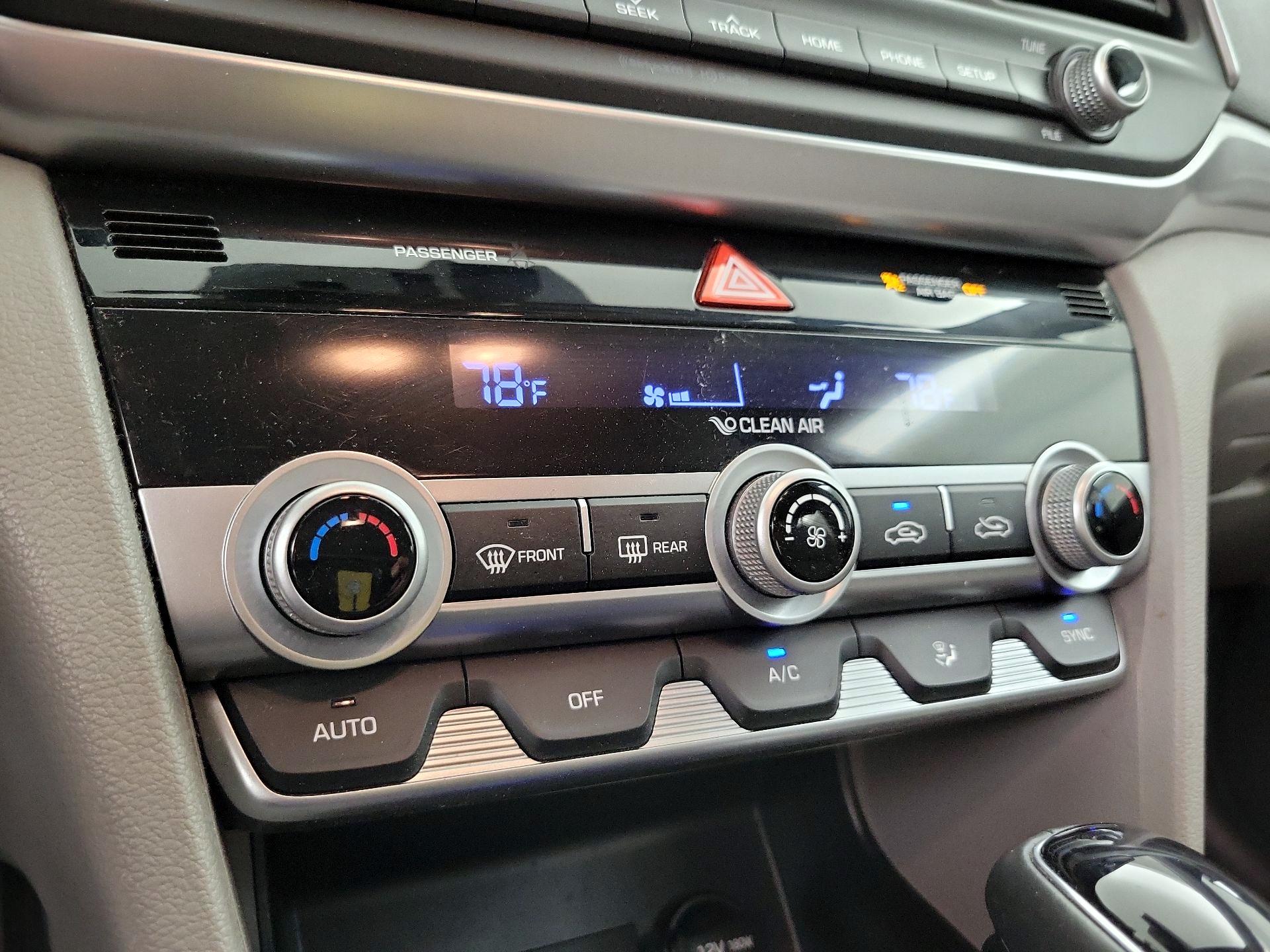 Thumbnail: 2020 Hyundai Elantra - 16
