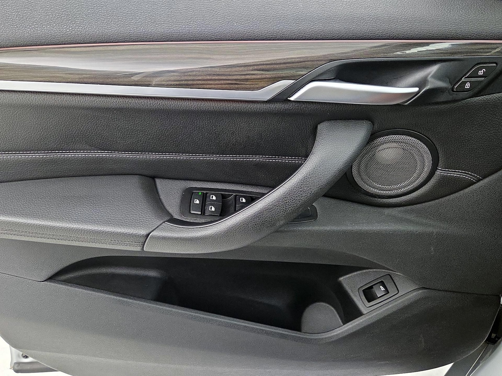 2017 BMW X1 28i - Photo 13
