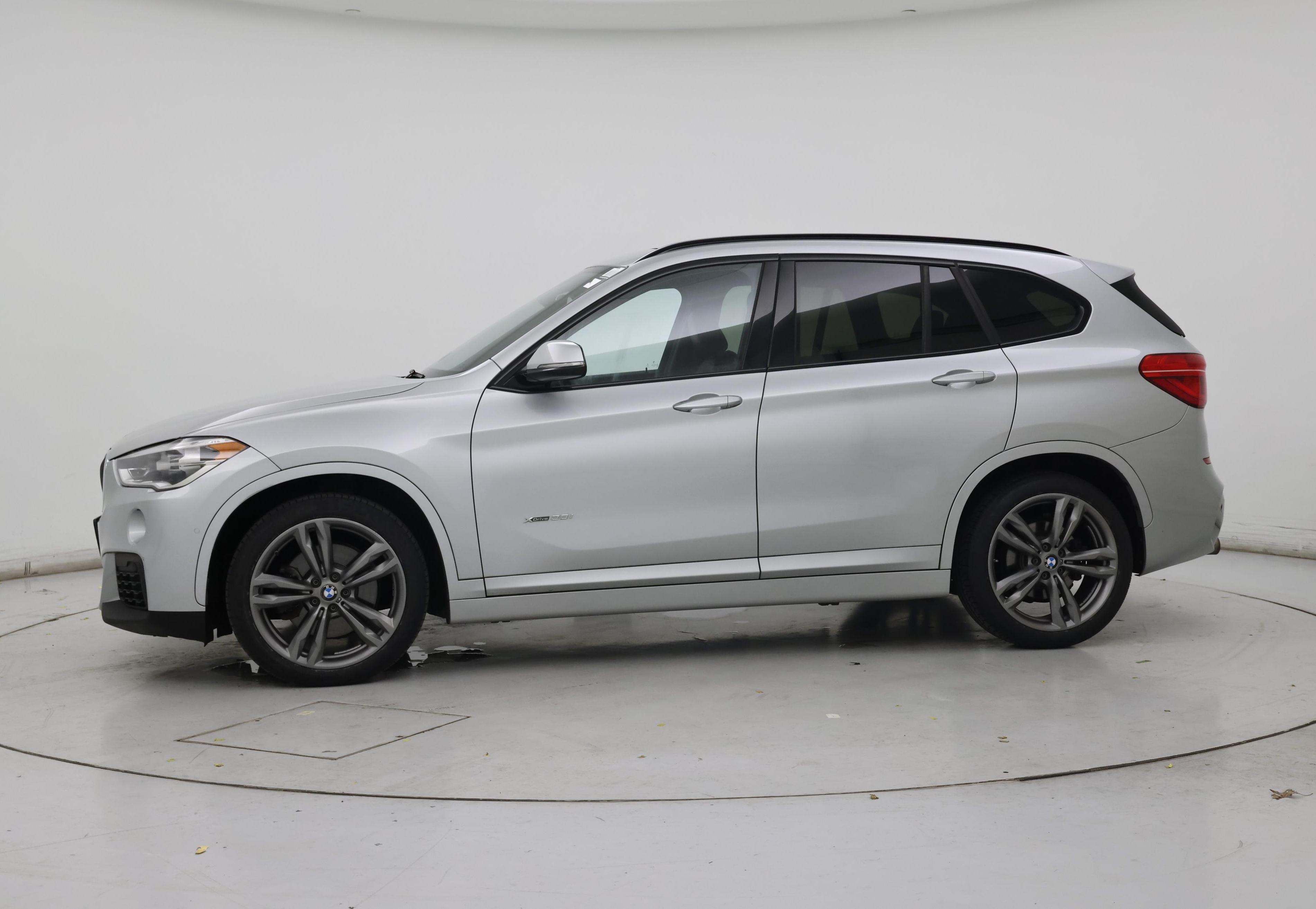 Thumbnail: 2017 BMW X1 - 3