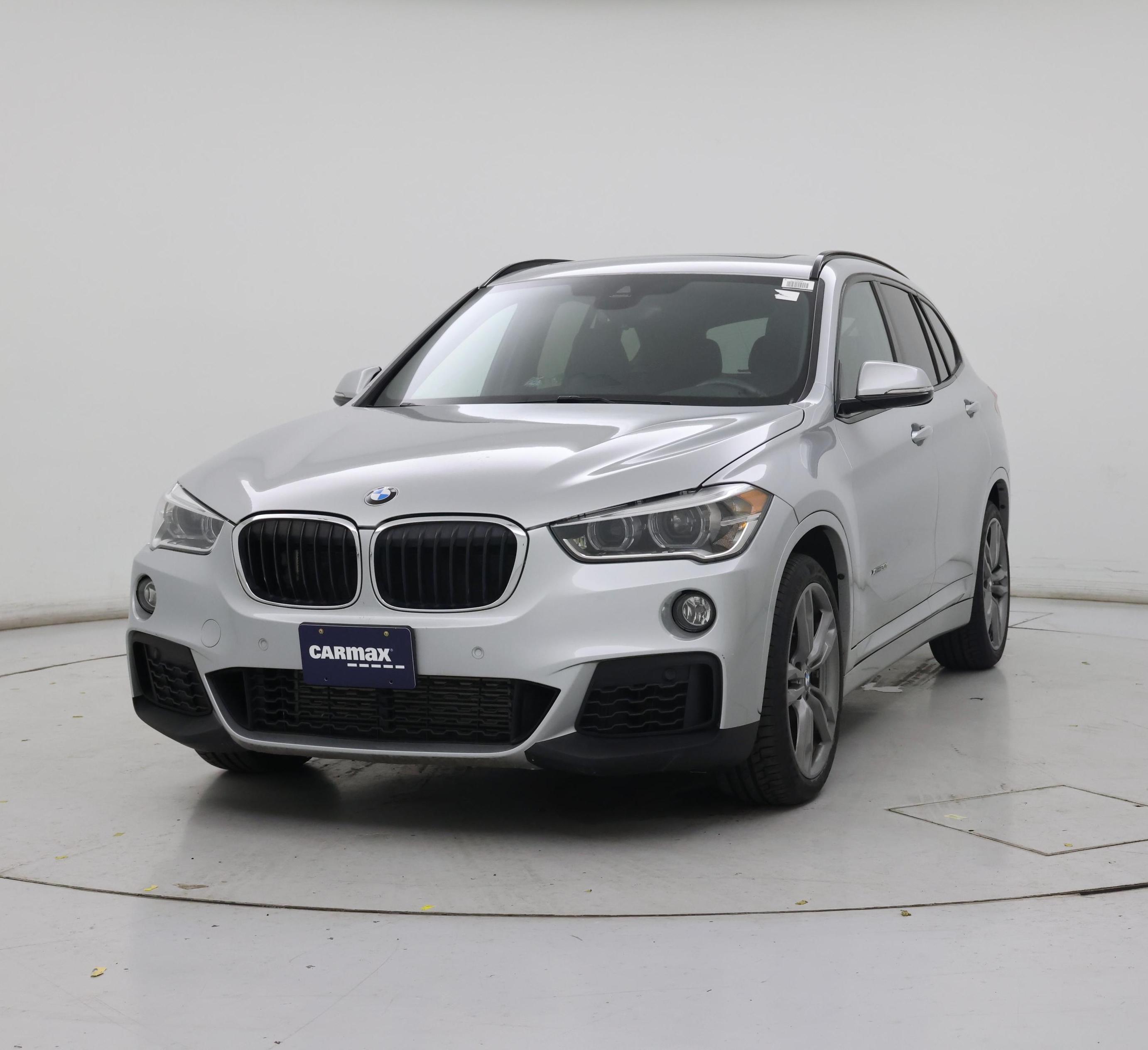 Thumbnail: 2017 BMW X1 - 4