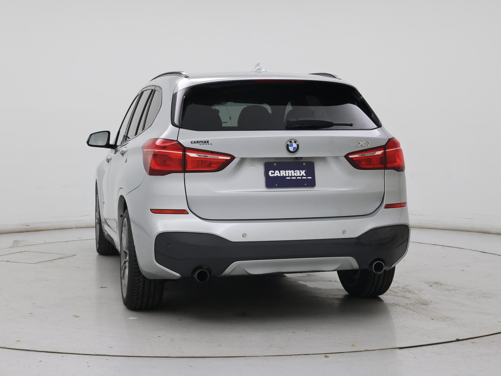 2017 BMW X1 28i - Photo 7