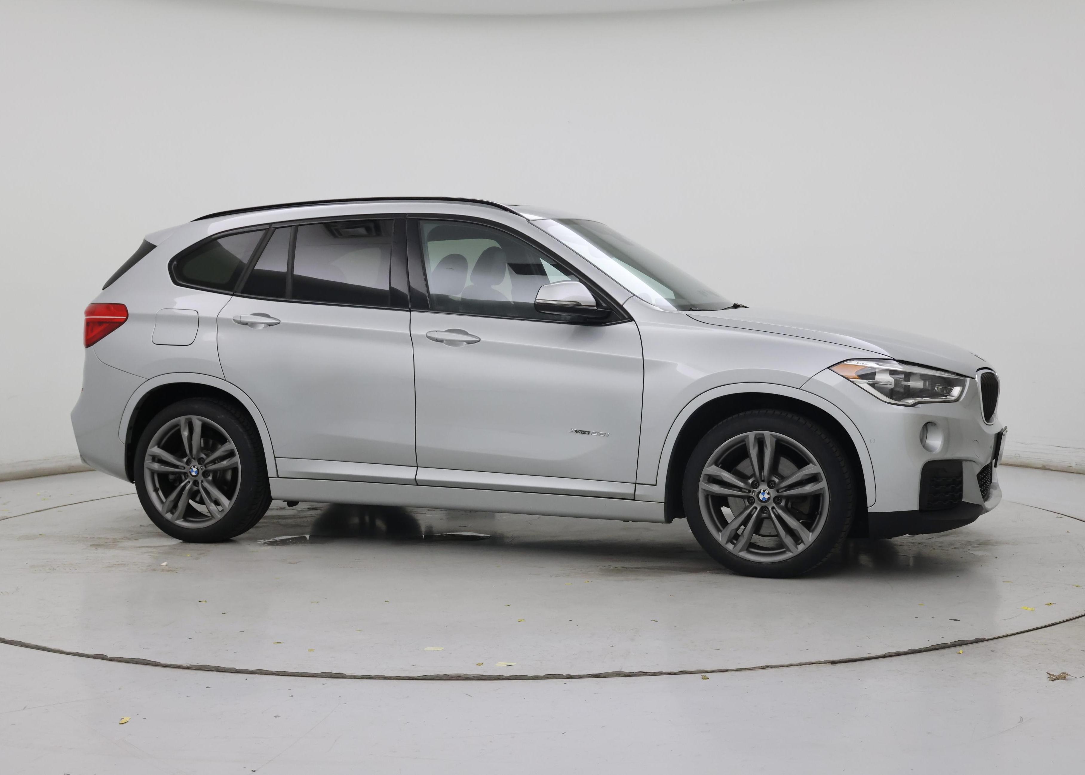 Thumbnail: 2017 BMW X1 - 7