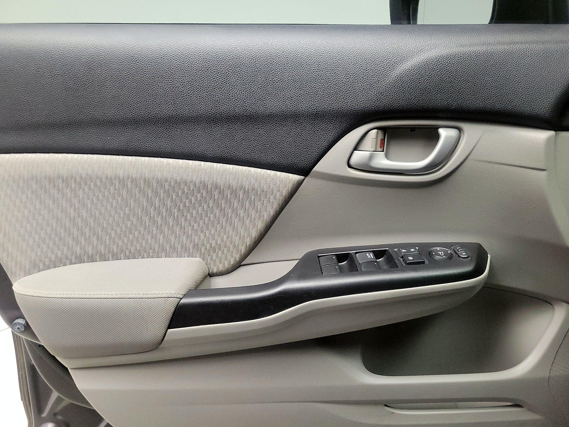 Thumbnail: 2015 Honda Civic - 12