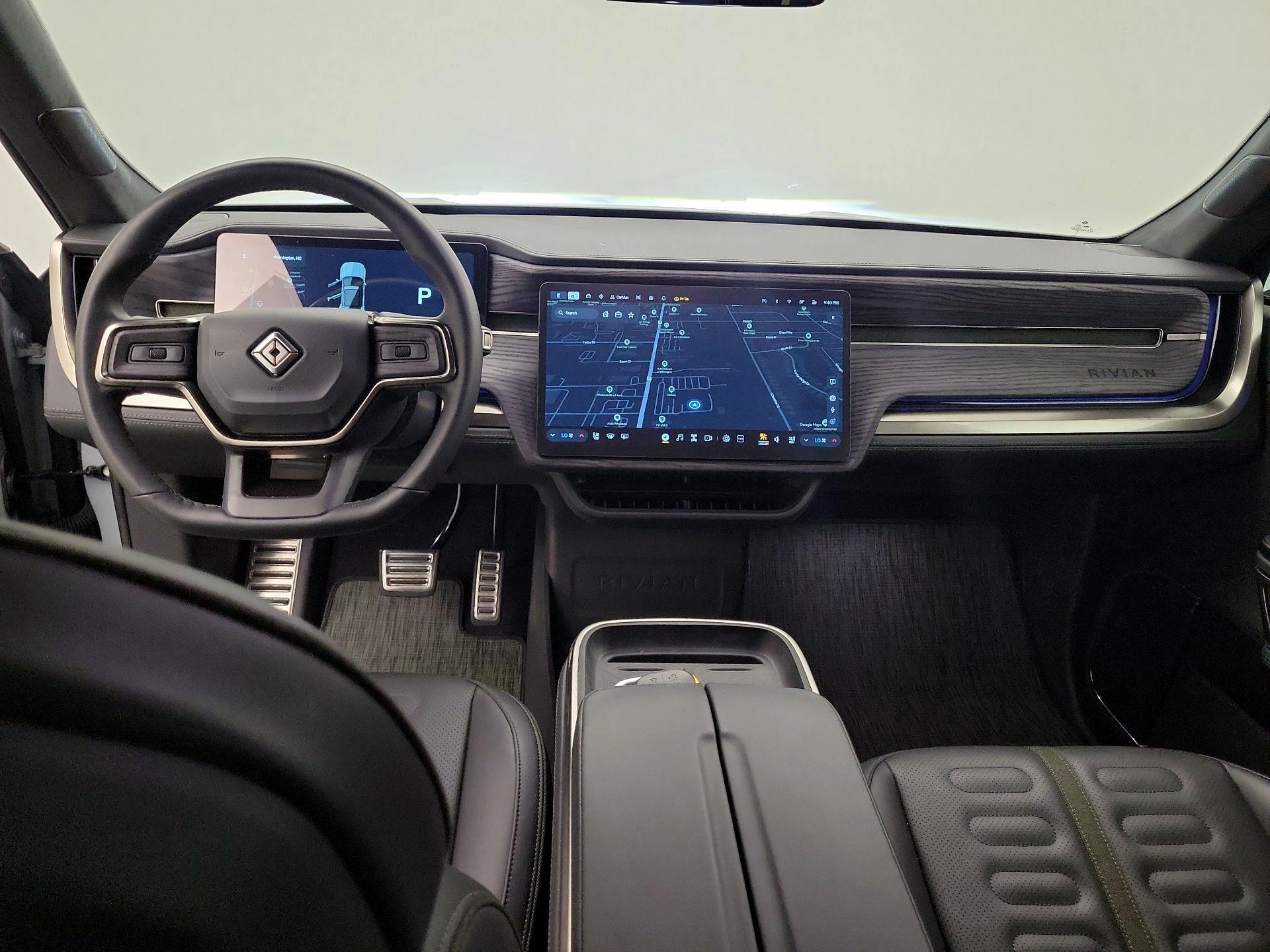 Thumbnail: 2024 Rivian R1S - 9