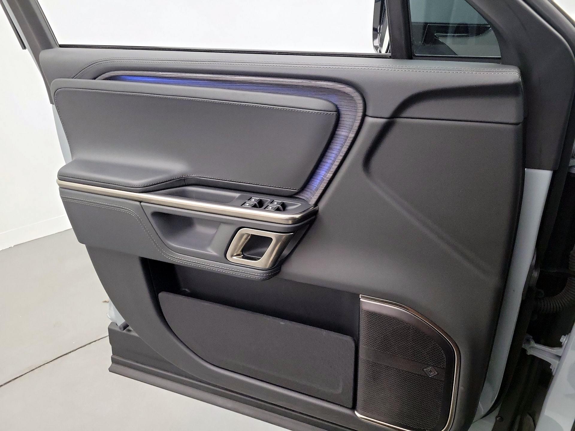 Thumbnail: 2024 Rivian R1S - 12