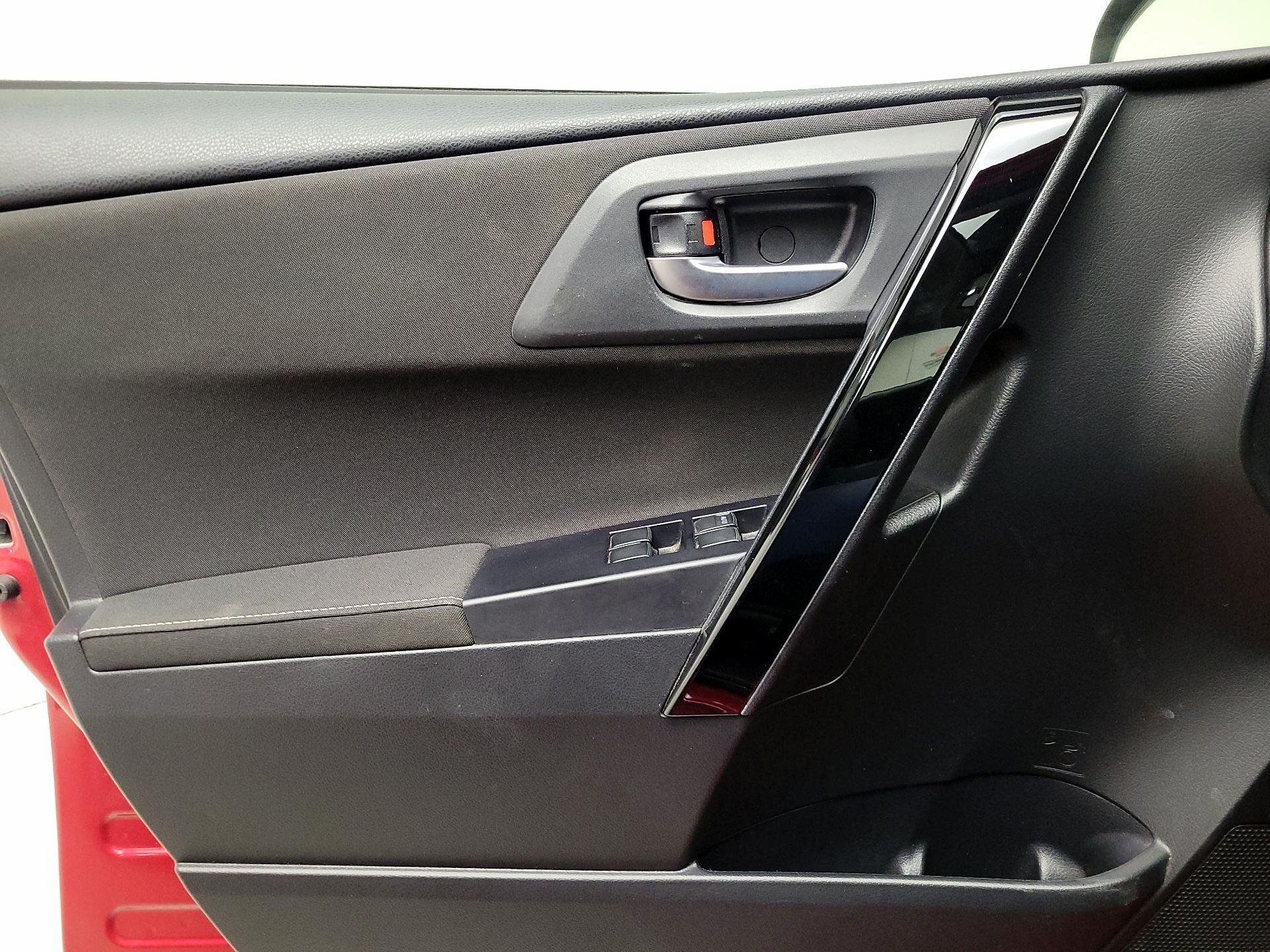 Thumbnail: 2017 Toyota Corolla iM - 12