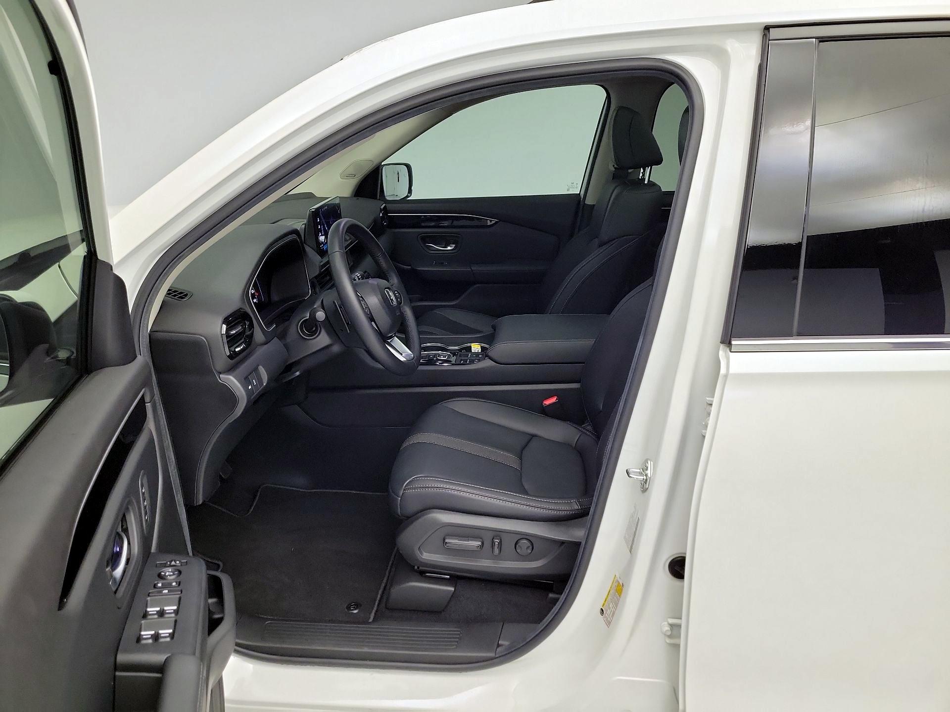 Thumbnail: 2025 Honda Pilot - 11
