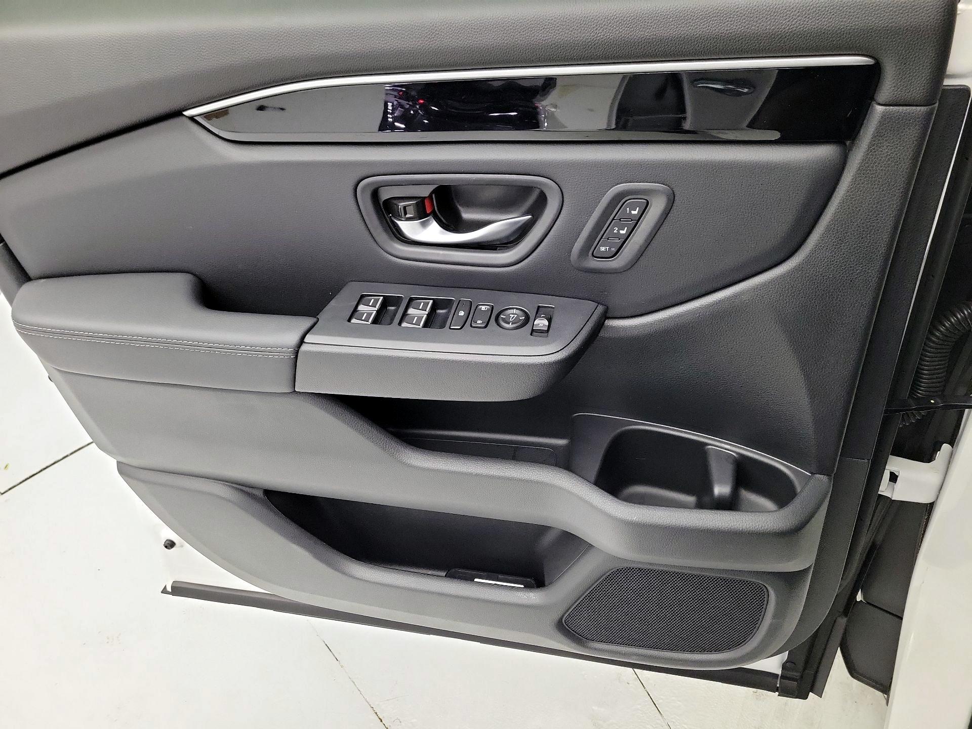 Thumbnail: 2025 Honda Pilot - 12