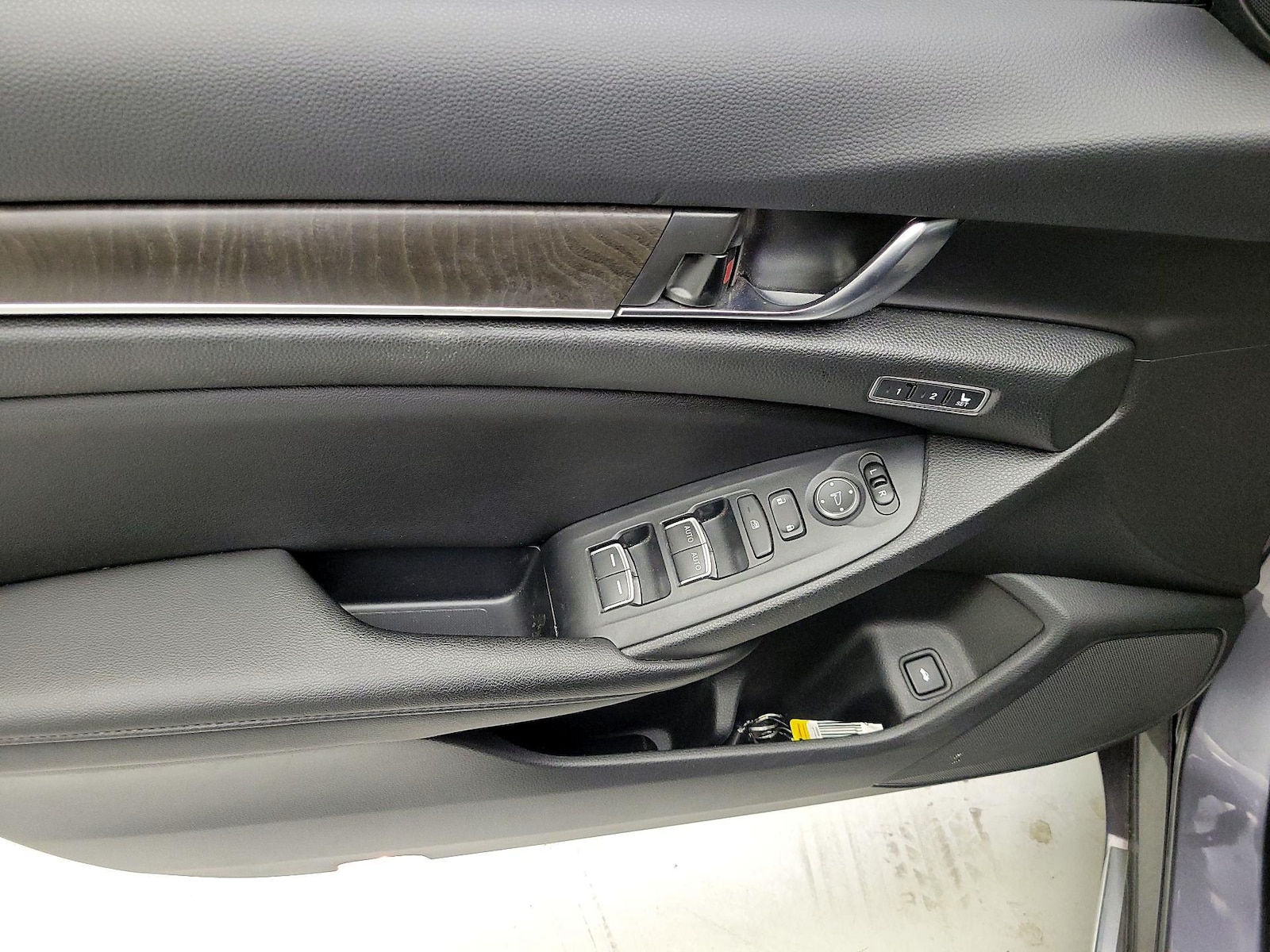 2020 Honda Accord Hybrid Touring - Photo 13