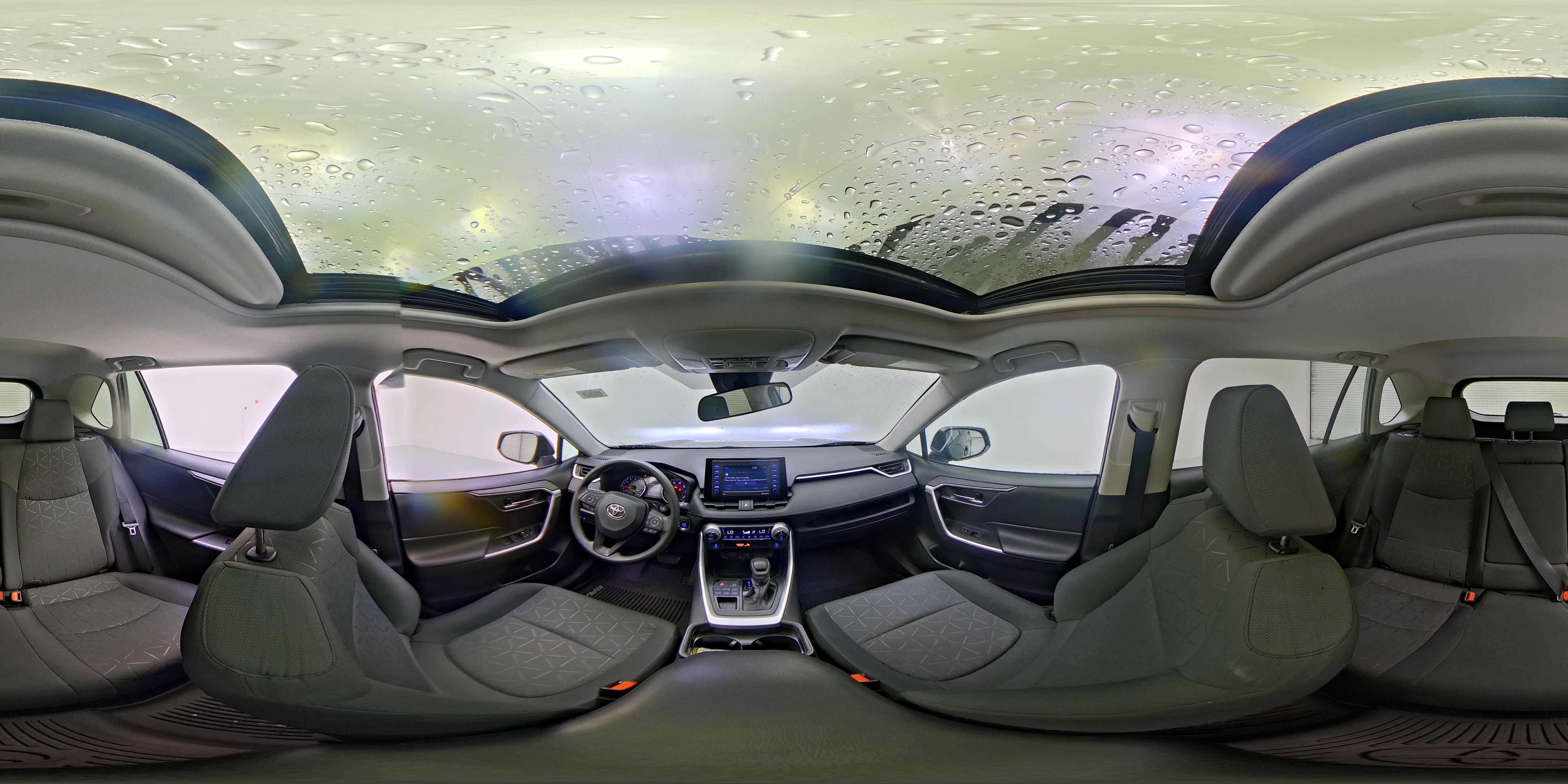 2021 Toyota RAV4 XLE - Photo 26